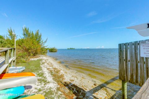 A home in Barefoot Bay