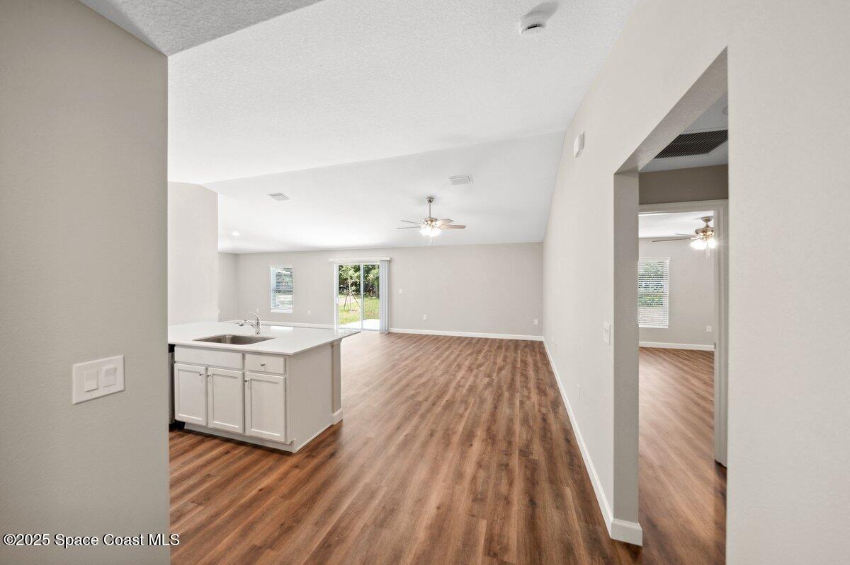 1011 Webster Road SE