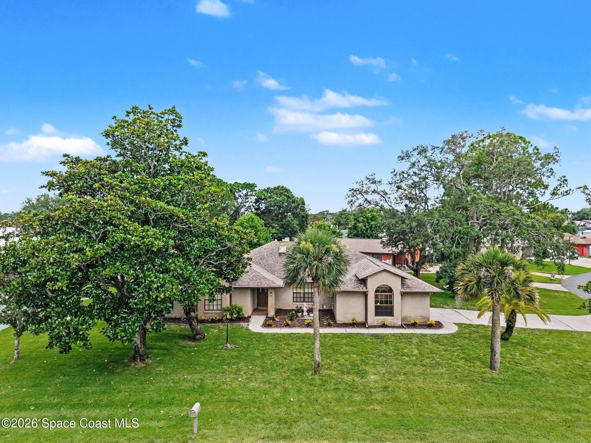 672 Altura Drive