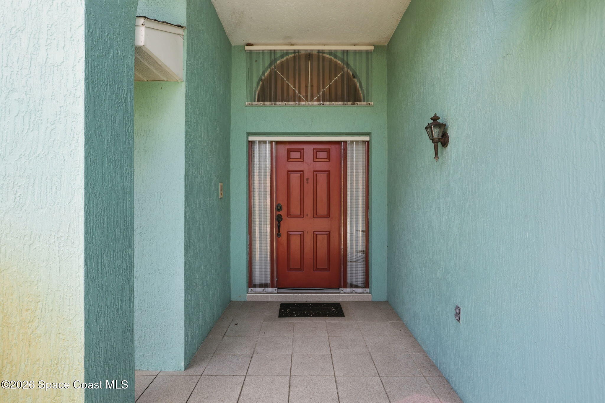 400 Vin Rose Circle SE