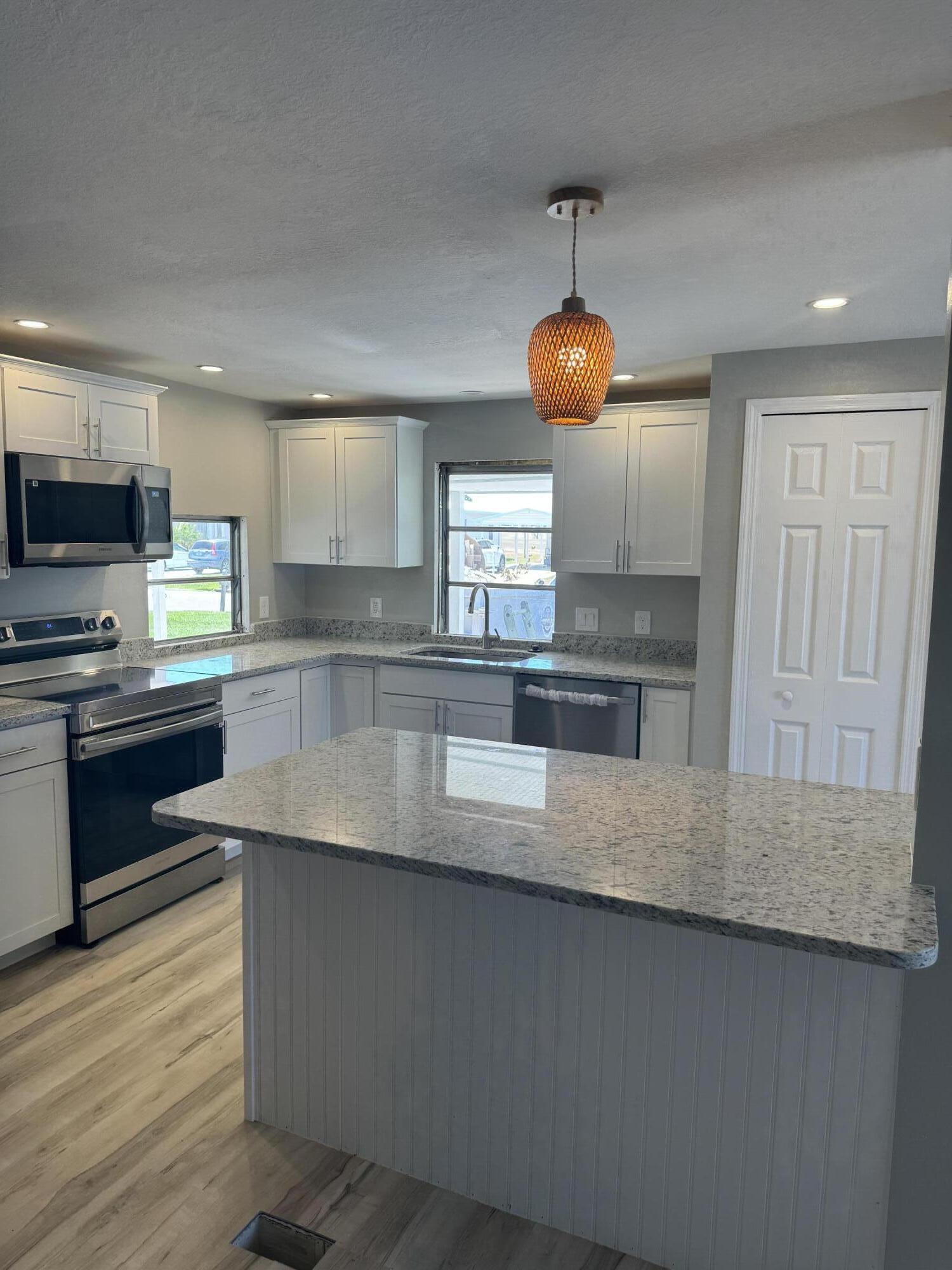 1025 Barefoot Circle