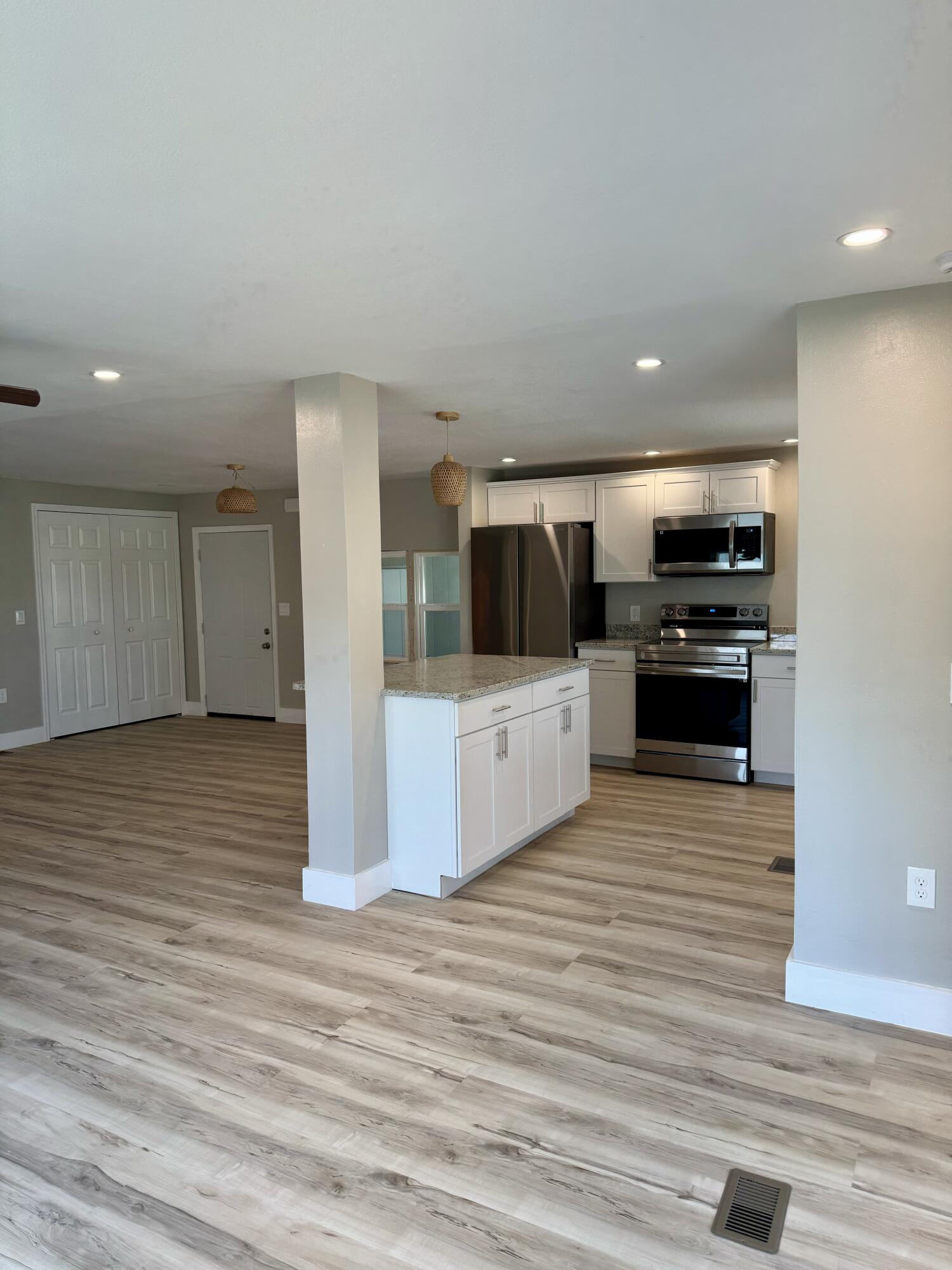 1025 Barefoot Circle