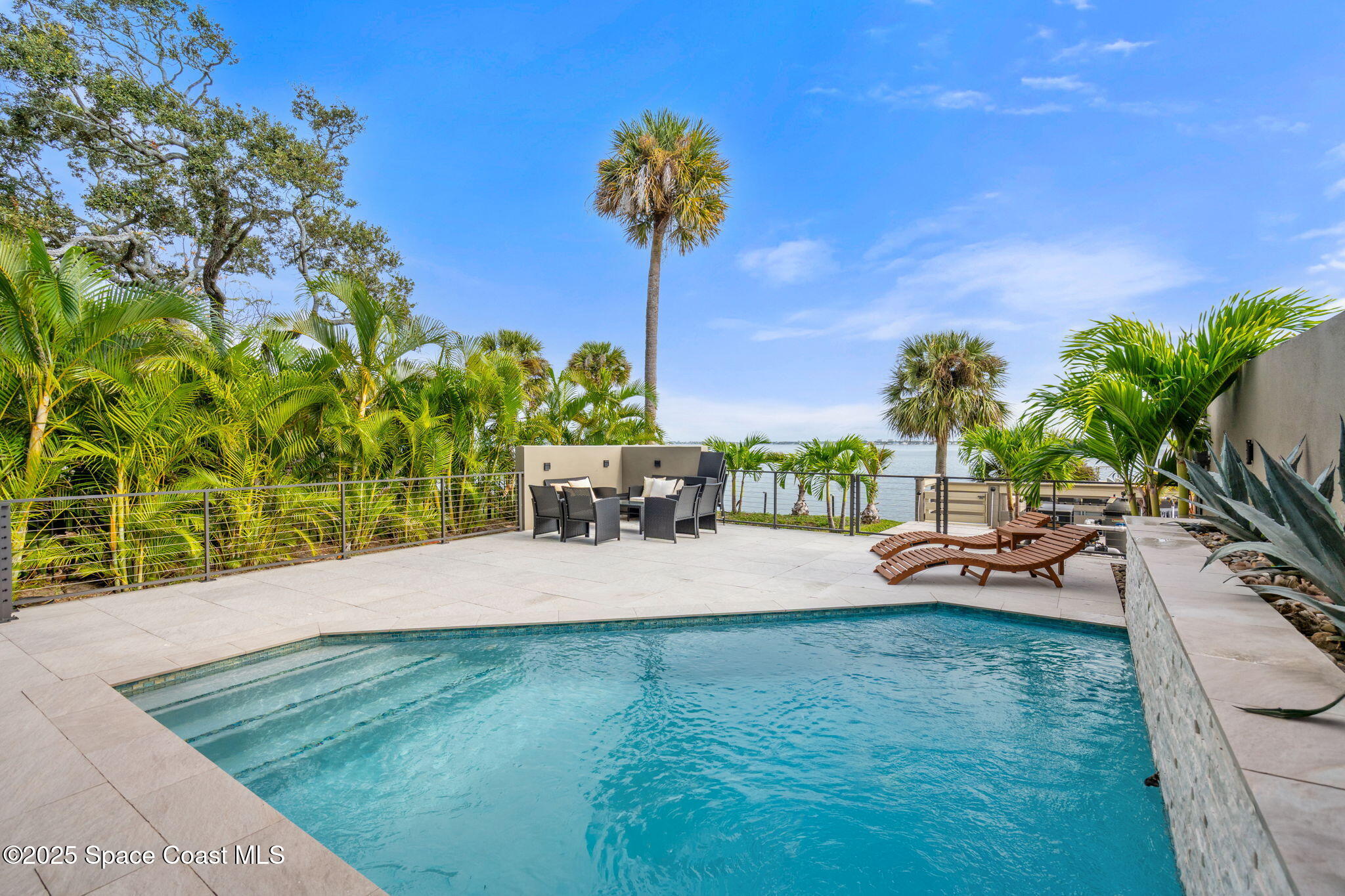 1807 Riverview Drive