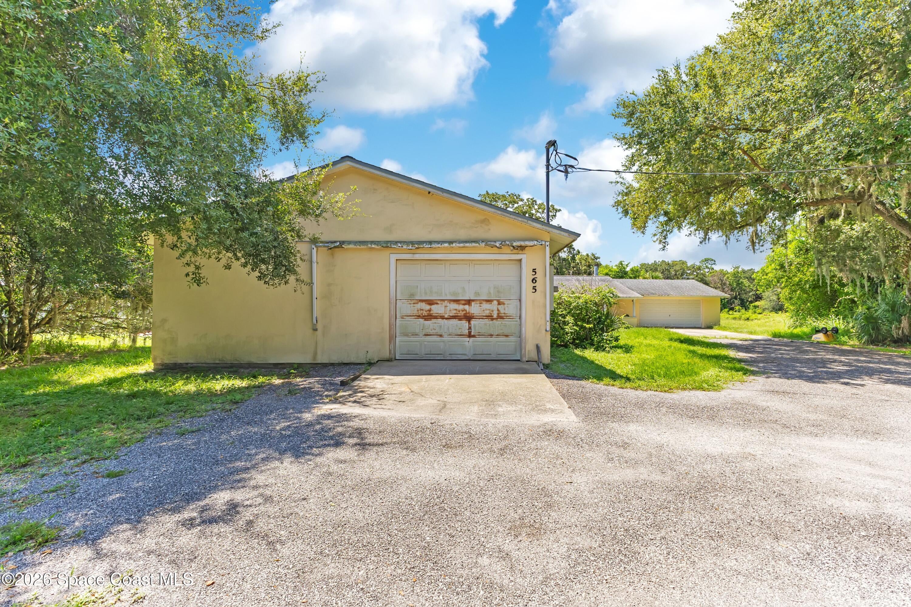 565 Kings Way