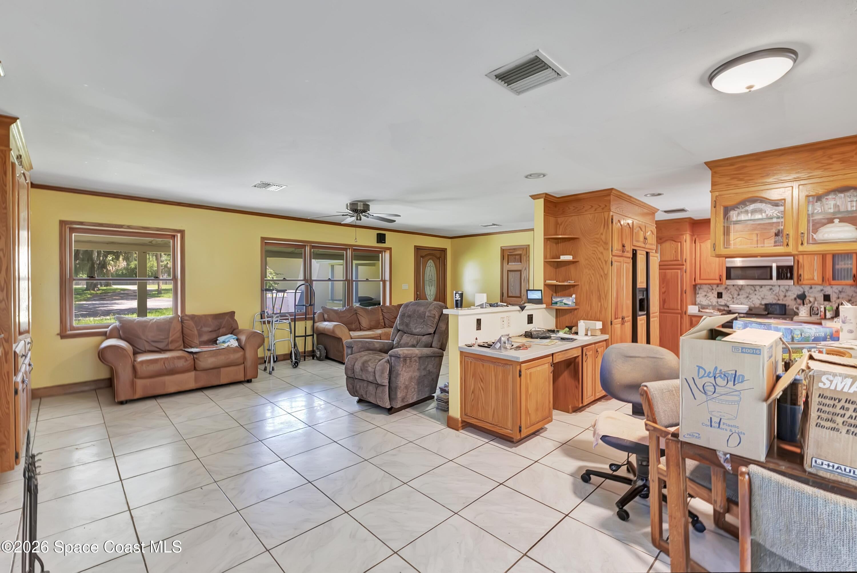 565 Kings Way