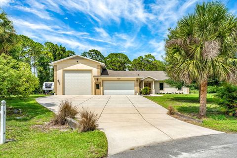 Single Family Residence in Cocoa FL 2740 Marshall Court 2.jpg