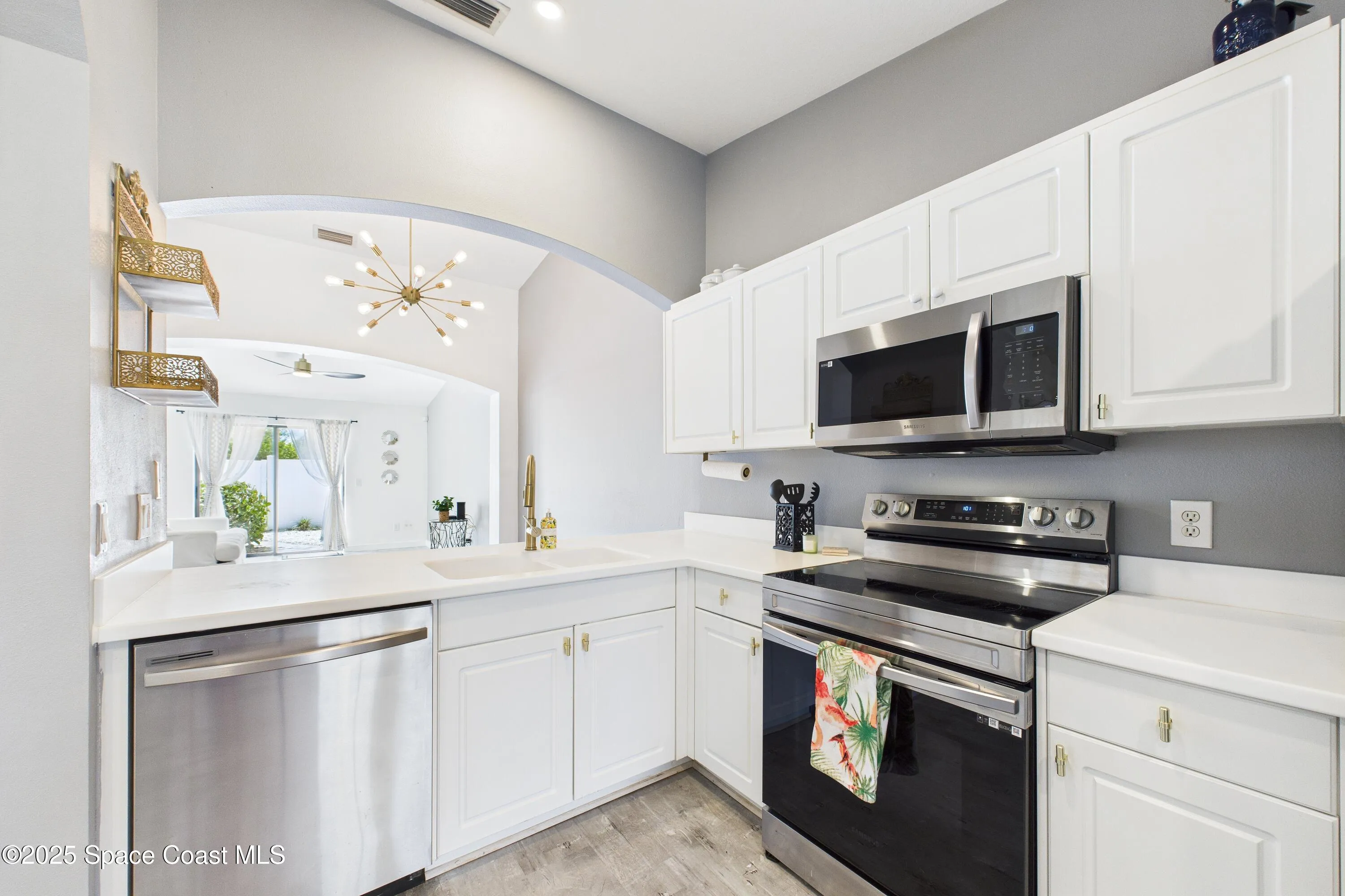 Melbourne, Florida 32901, United States, 2 Bedrooms Bedrooms, ,2 BathroomsBathrooms,Residential,Active,234054