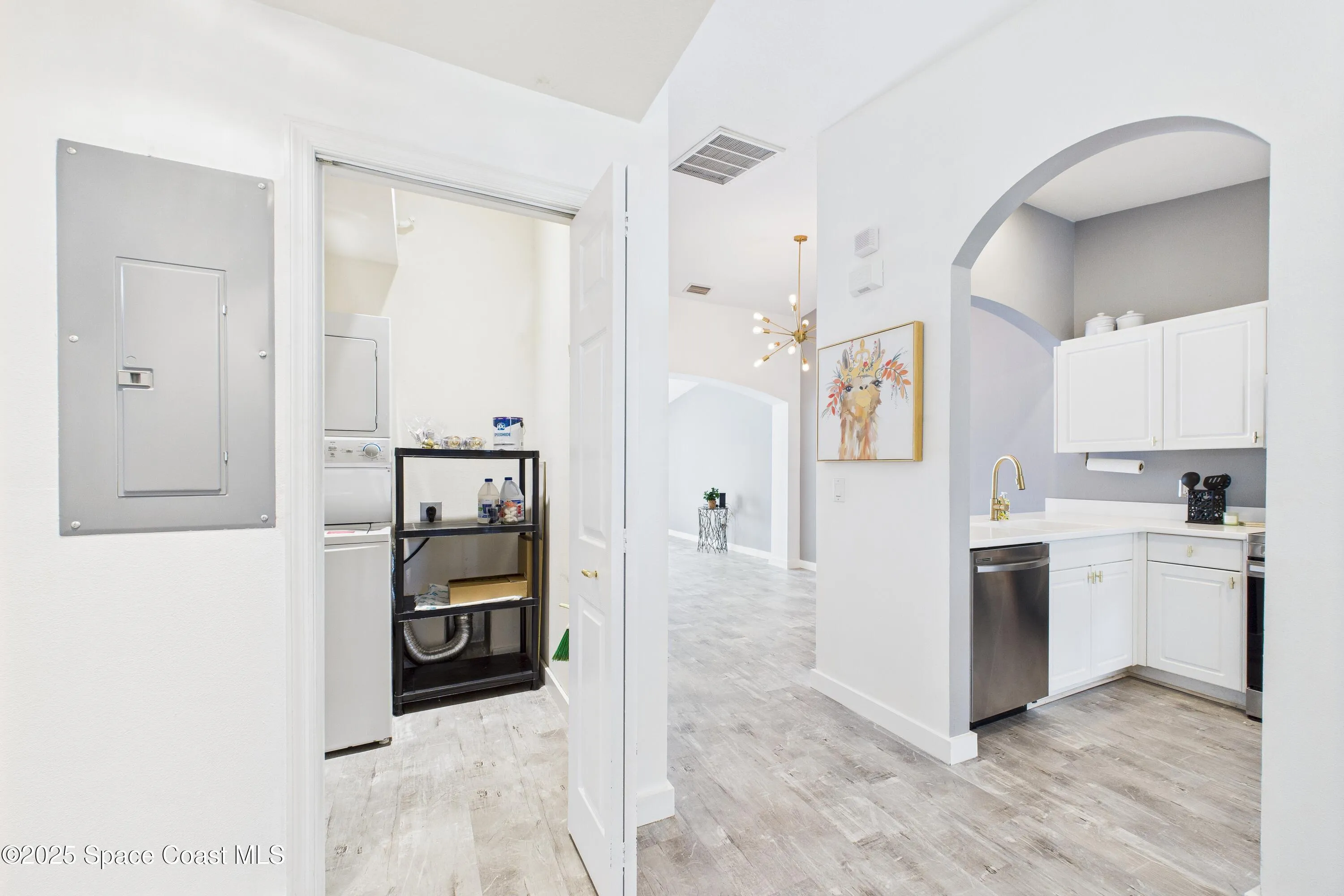 Melbourne, Florida 32901, United States, 2 Bedrooms Bedrooms, ,2 BathroomsBathrooms,Residential,Active,234054