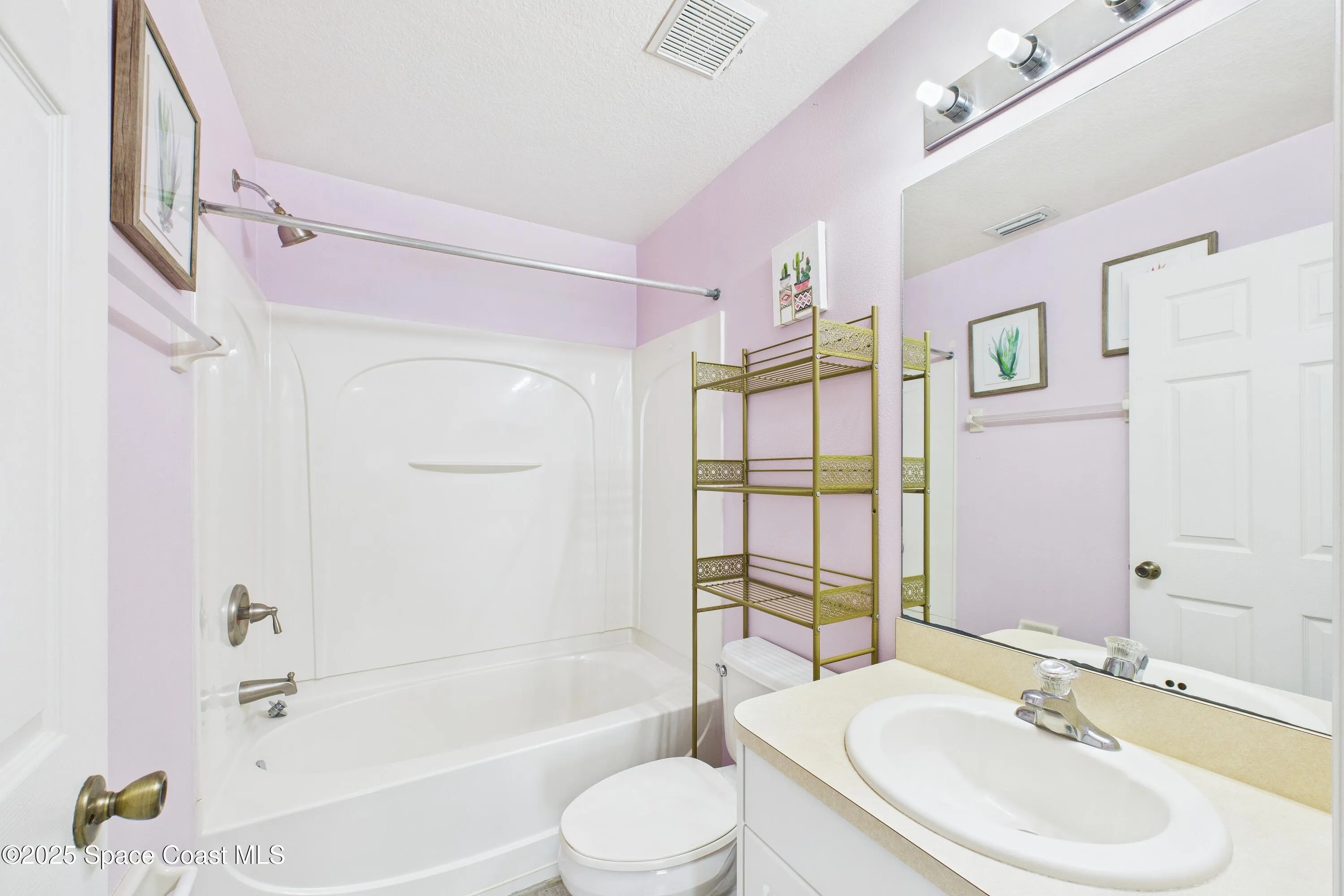 Melbourne, Florida 32901, United States, 2 Bedrooms Bedrooms, ,2 BathroomsBathrooms,Residential,Active,234054