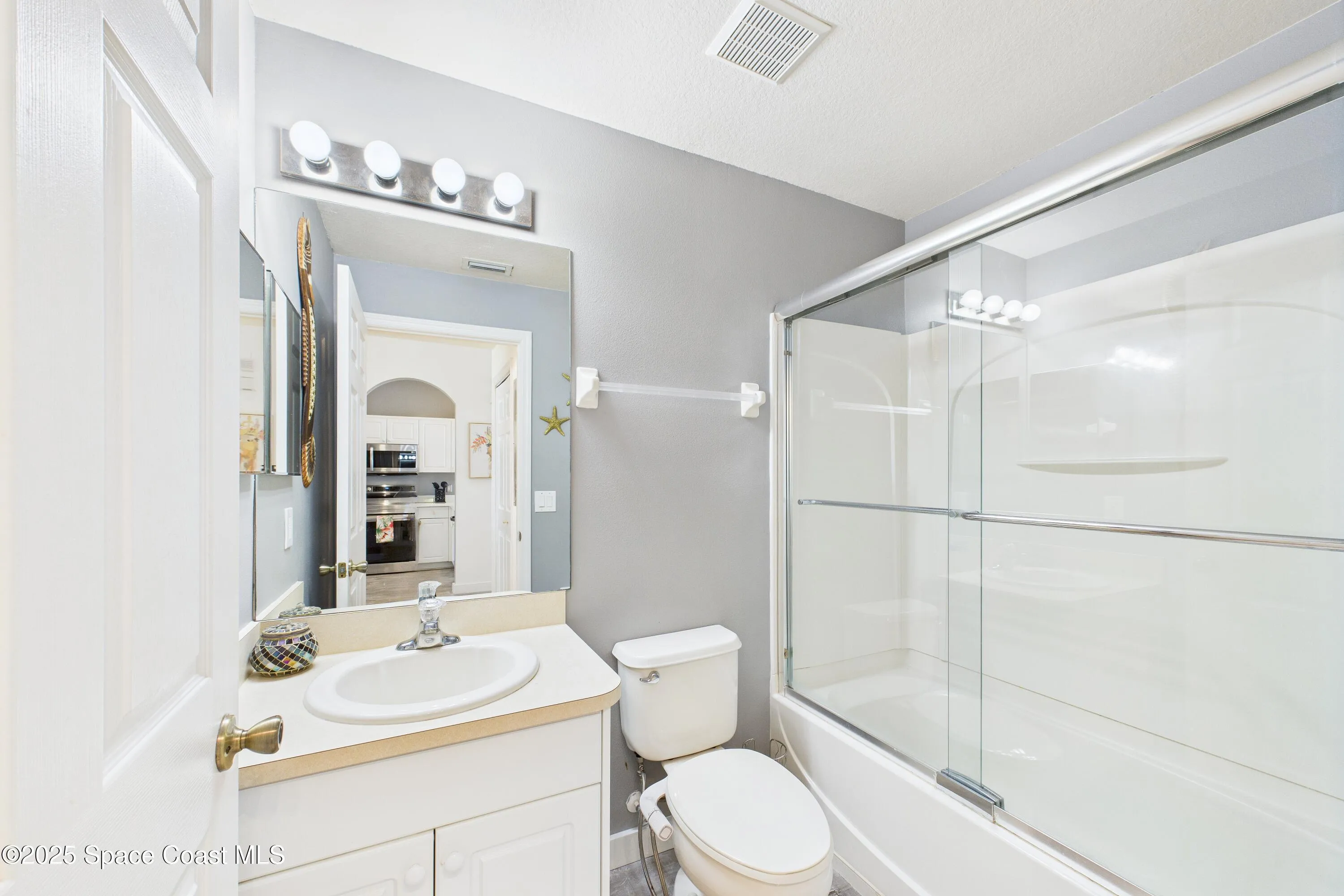 Melbourne, Florida 32901, United States, 2 Bedrooms Bedrooms, ,2 BathroomsBathrooms,Residential,Active,234054