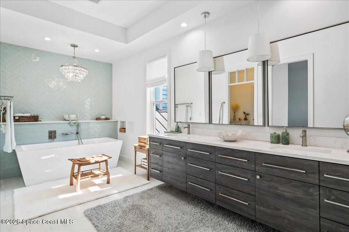 4737 S Tropical Trail