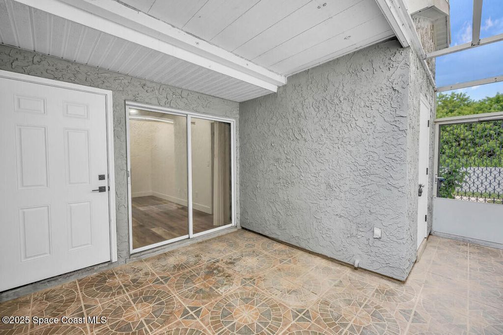 Photo of 1470 Malibu Circle NE #110, Palm Bay, FL 32905 (MLS # 1058019)