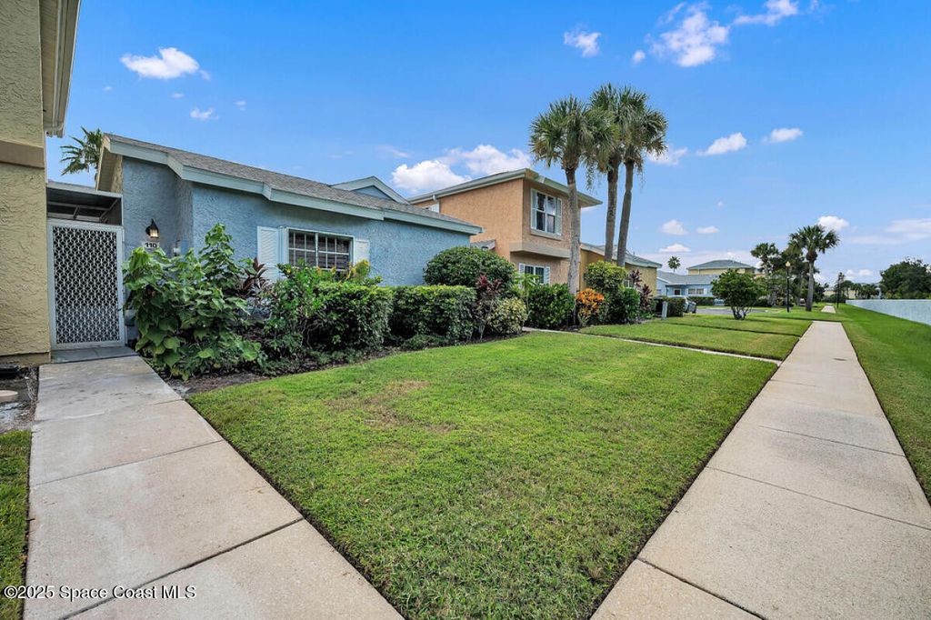 Photo of 1470 Malibu Circle NE #110, Palm Bay, FL 32905 (MLS # 1058019)