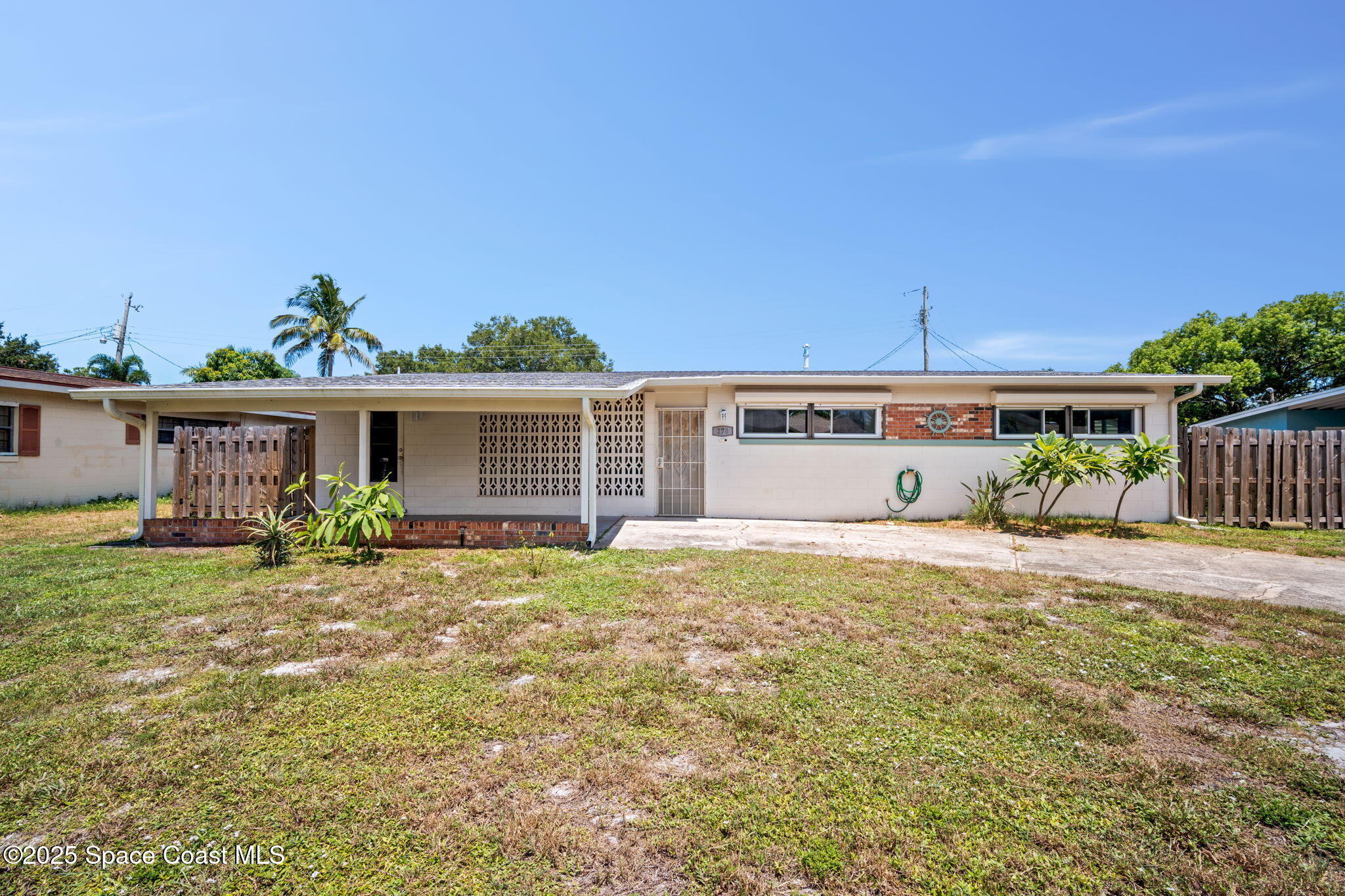 270 W Lauren Court