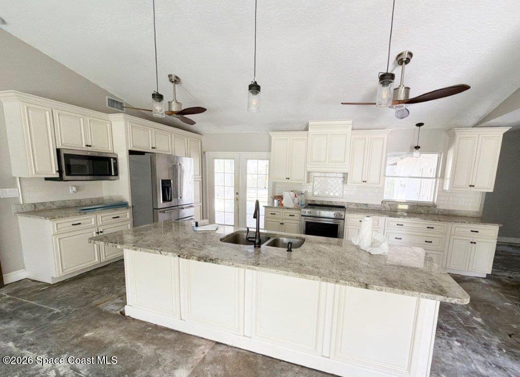 2860 Raintree Lake Circle