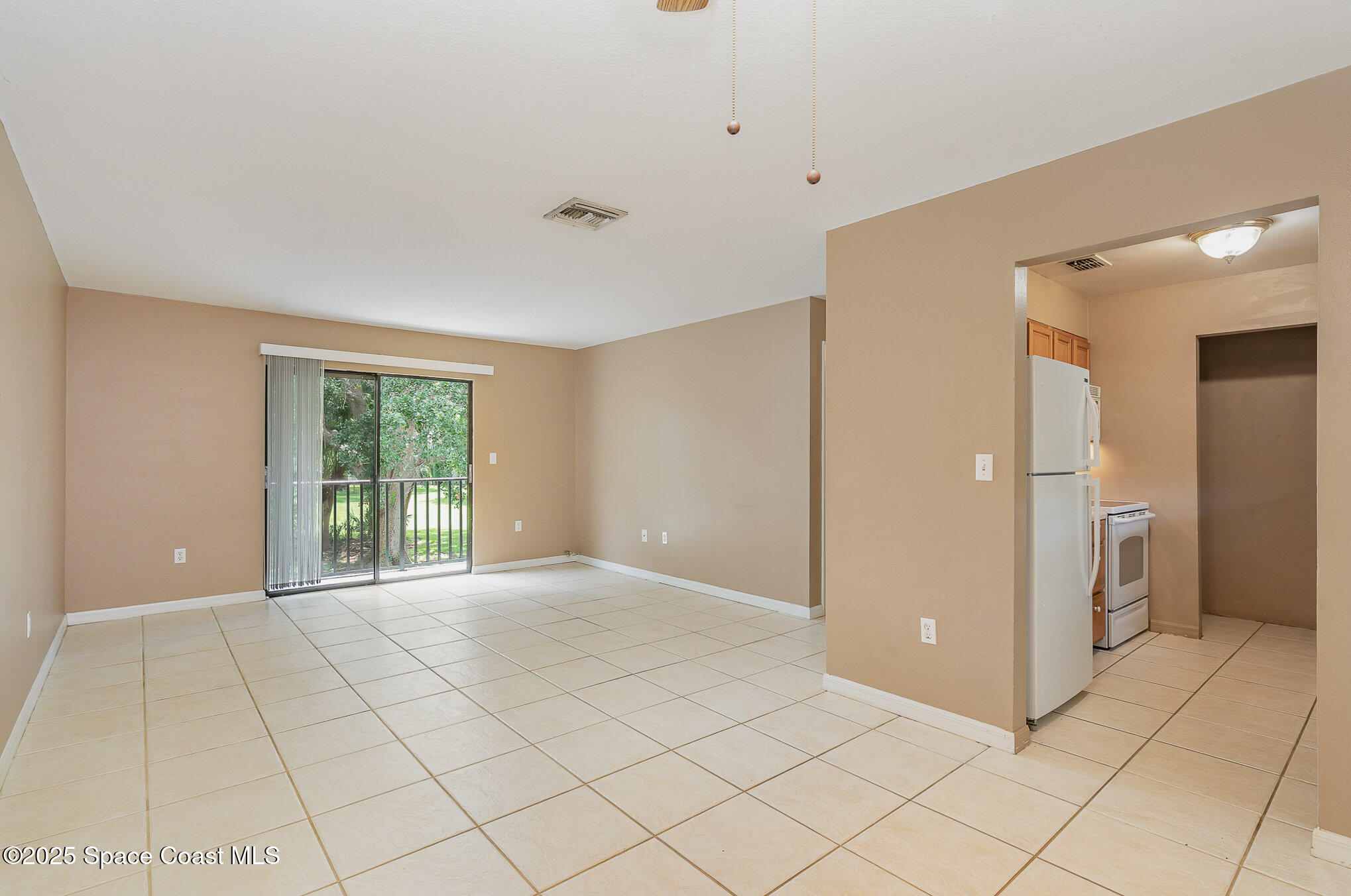 2234 Flower Tree Circle