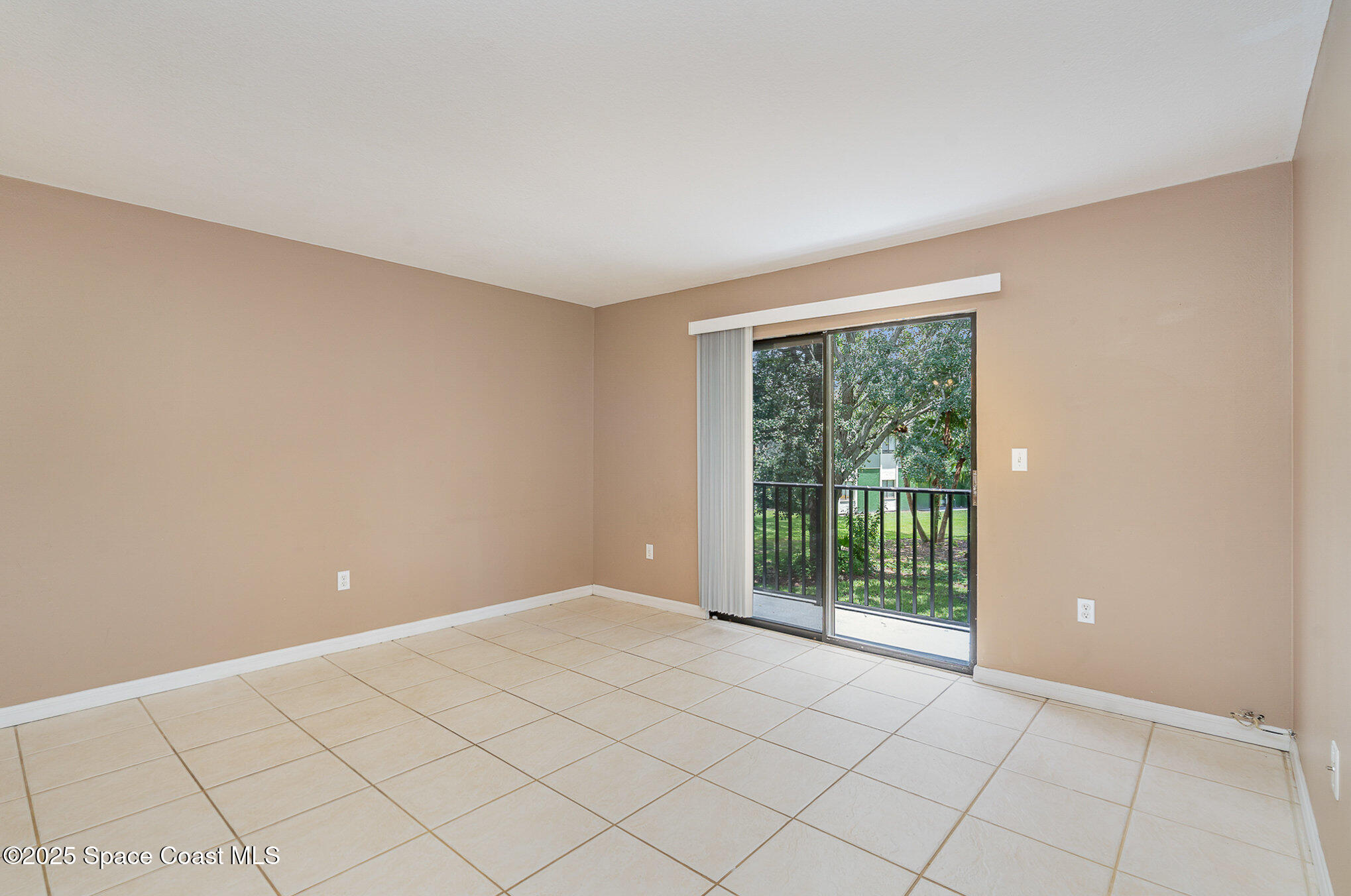 2234 Flower Tree Circle