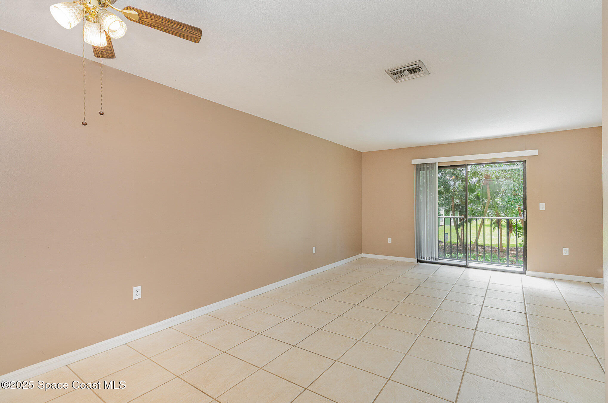 2234 Flower Tree Circle