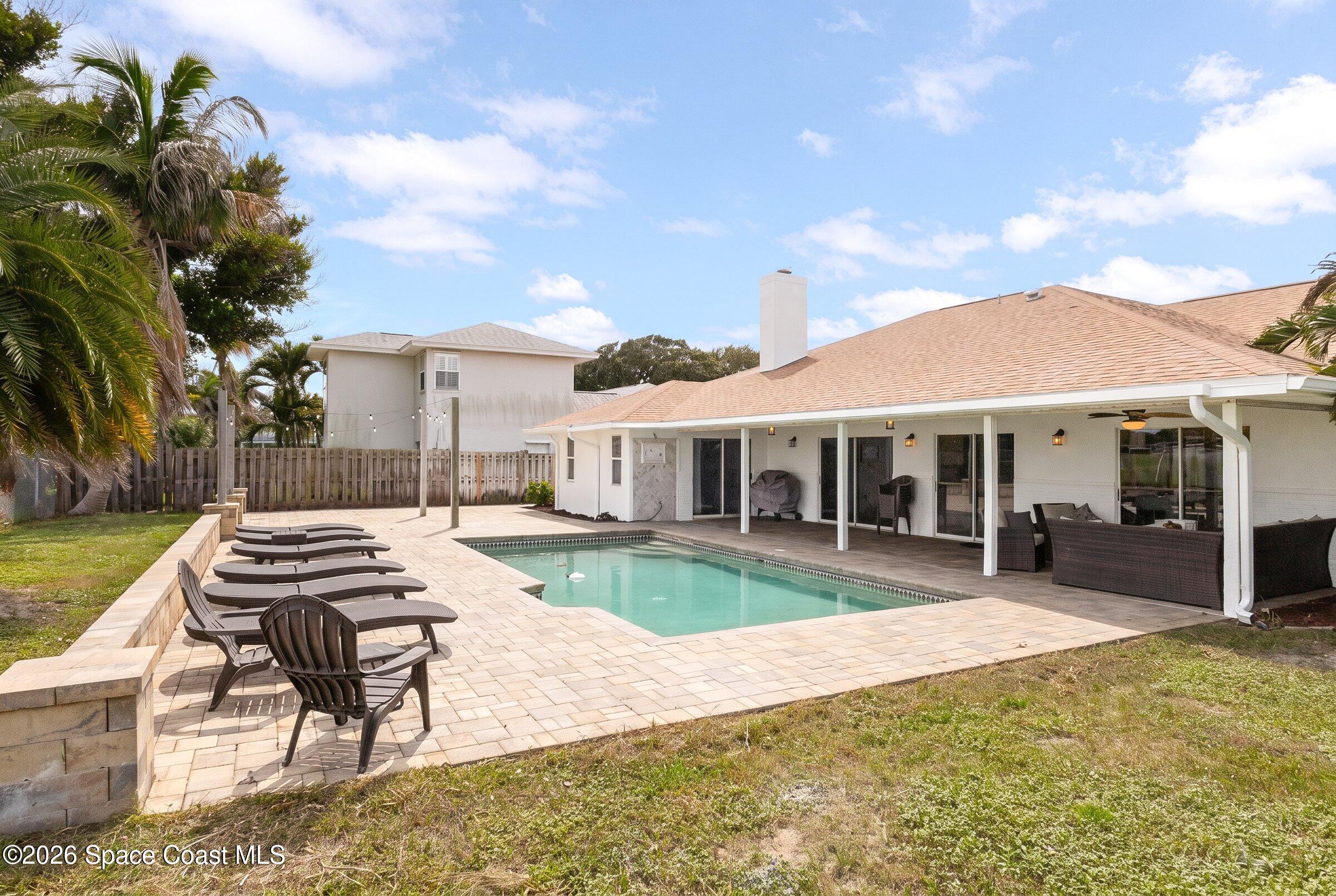 1031 E River Oaks Drive