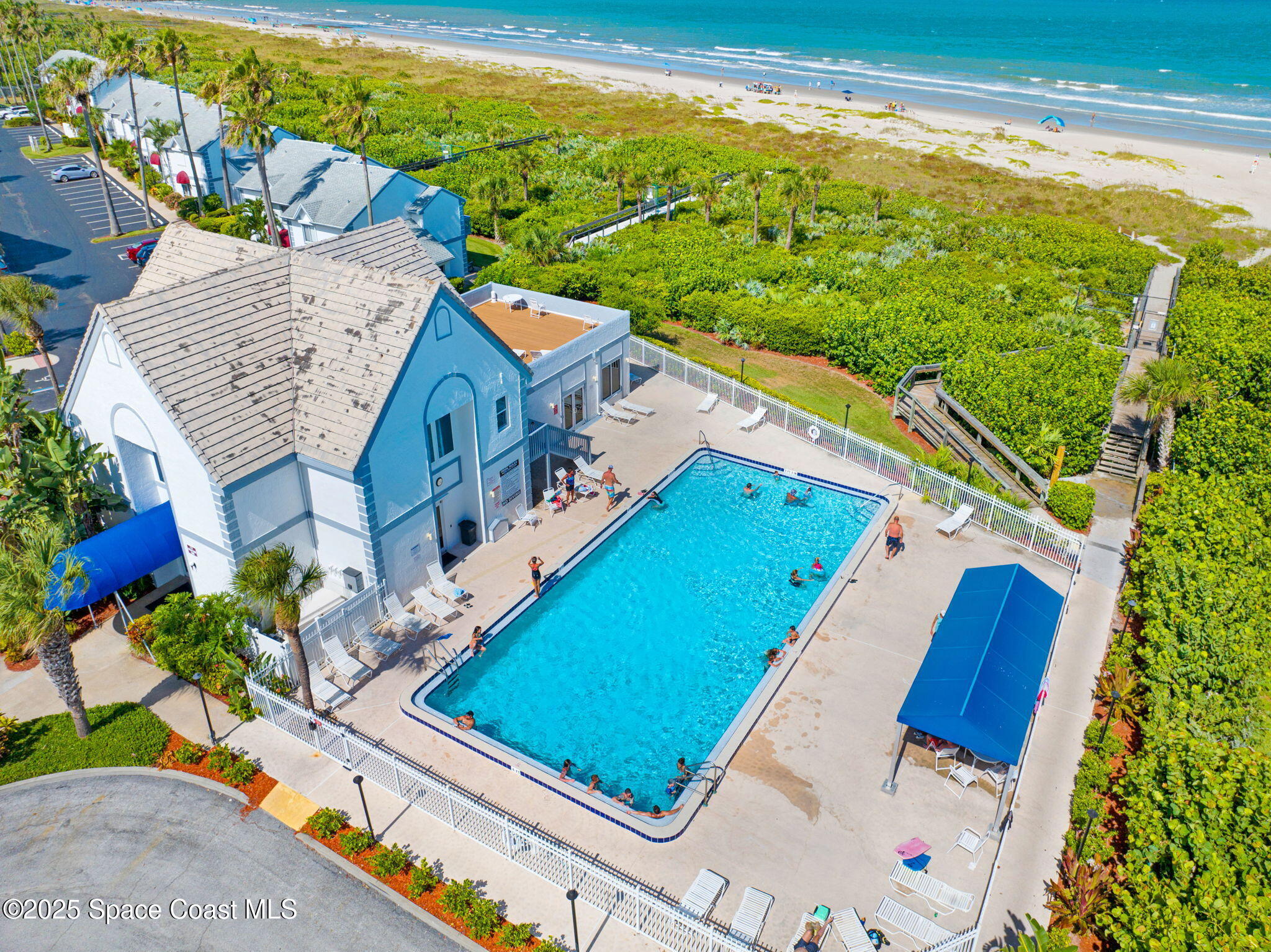718 Beach Park Lane V286