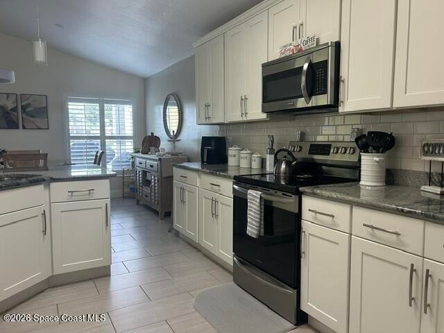 2572 Addington Circle