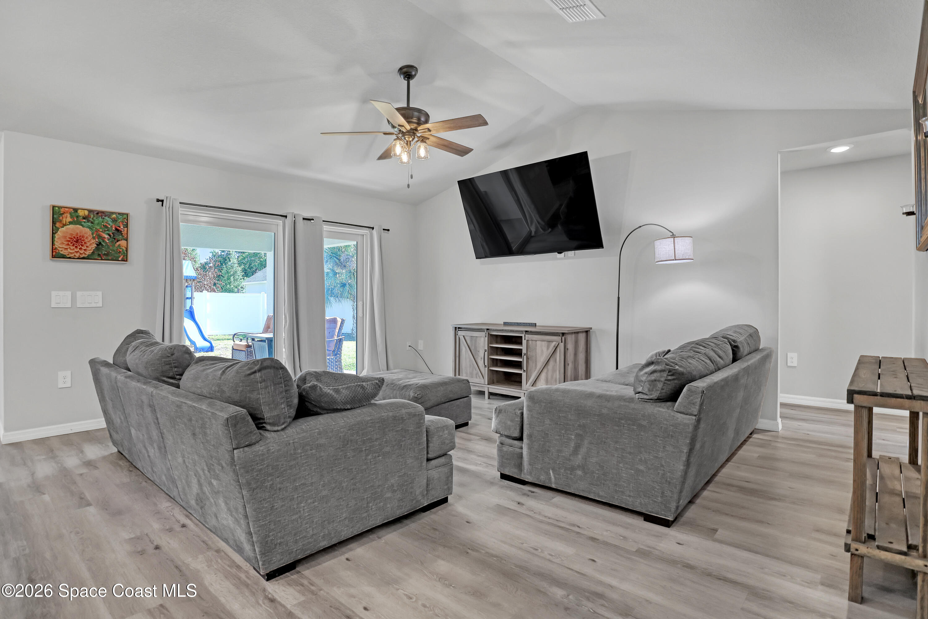 935 Hattaras Terrace SE
