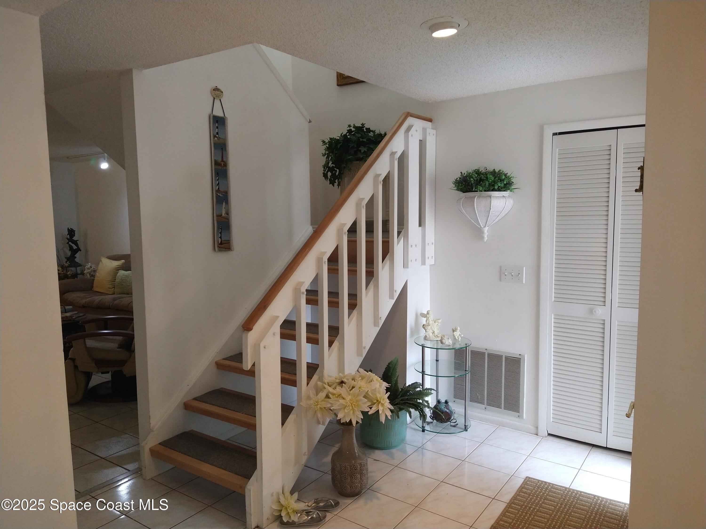 8705 Hibiscus Court