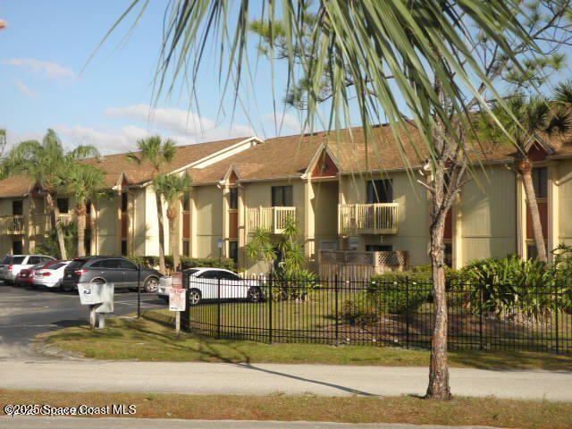 2101 Forest Knoll Drive NE 01-101