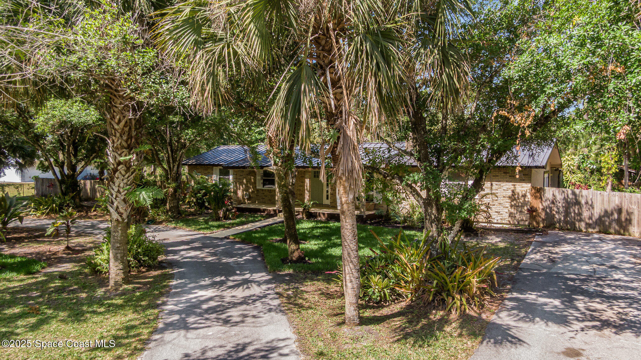 2220 Duncil Lane