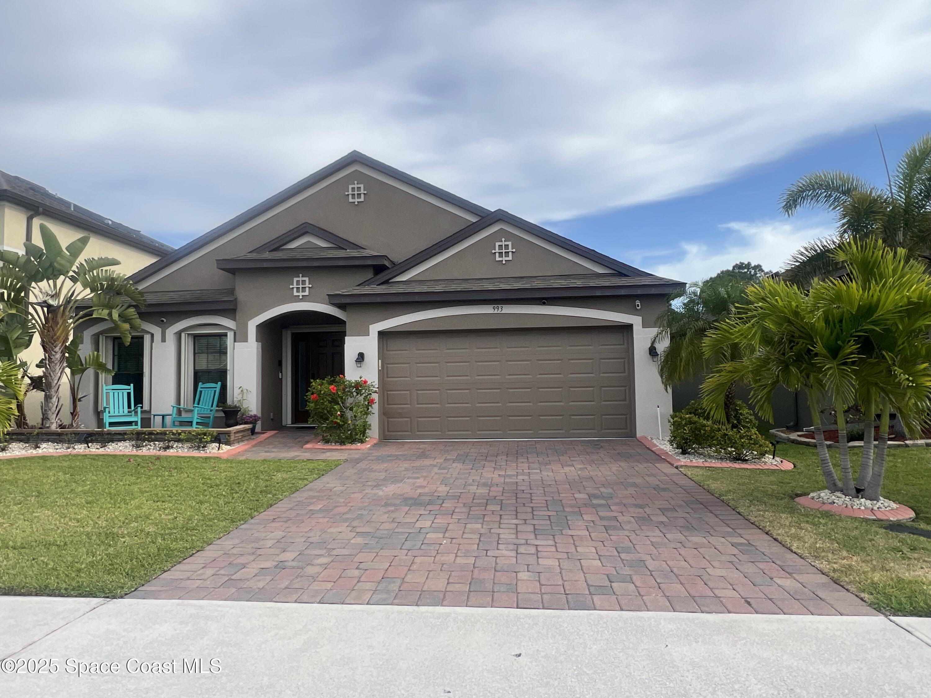 993 Musgrass Circle