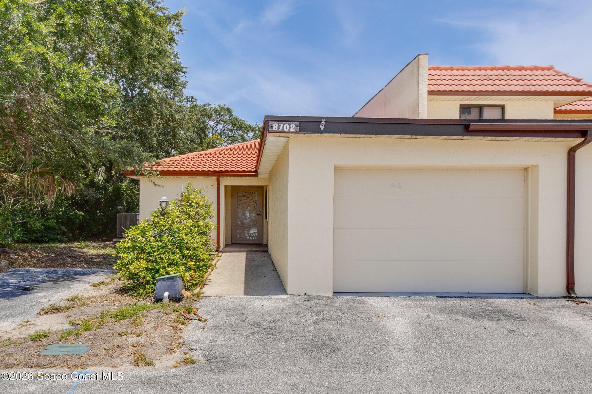 8702 Hibiscus Court