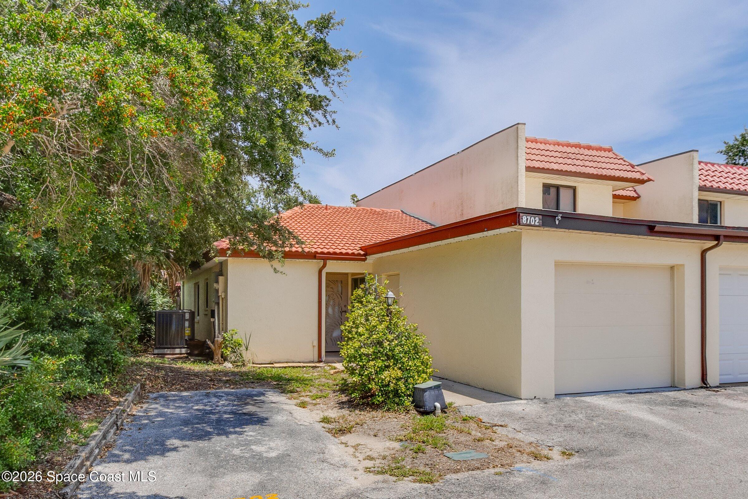 8702 Hibiscus Court