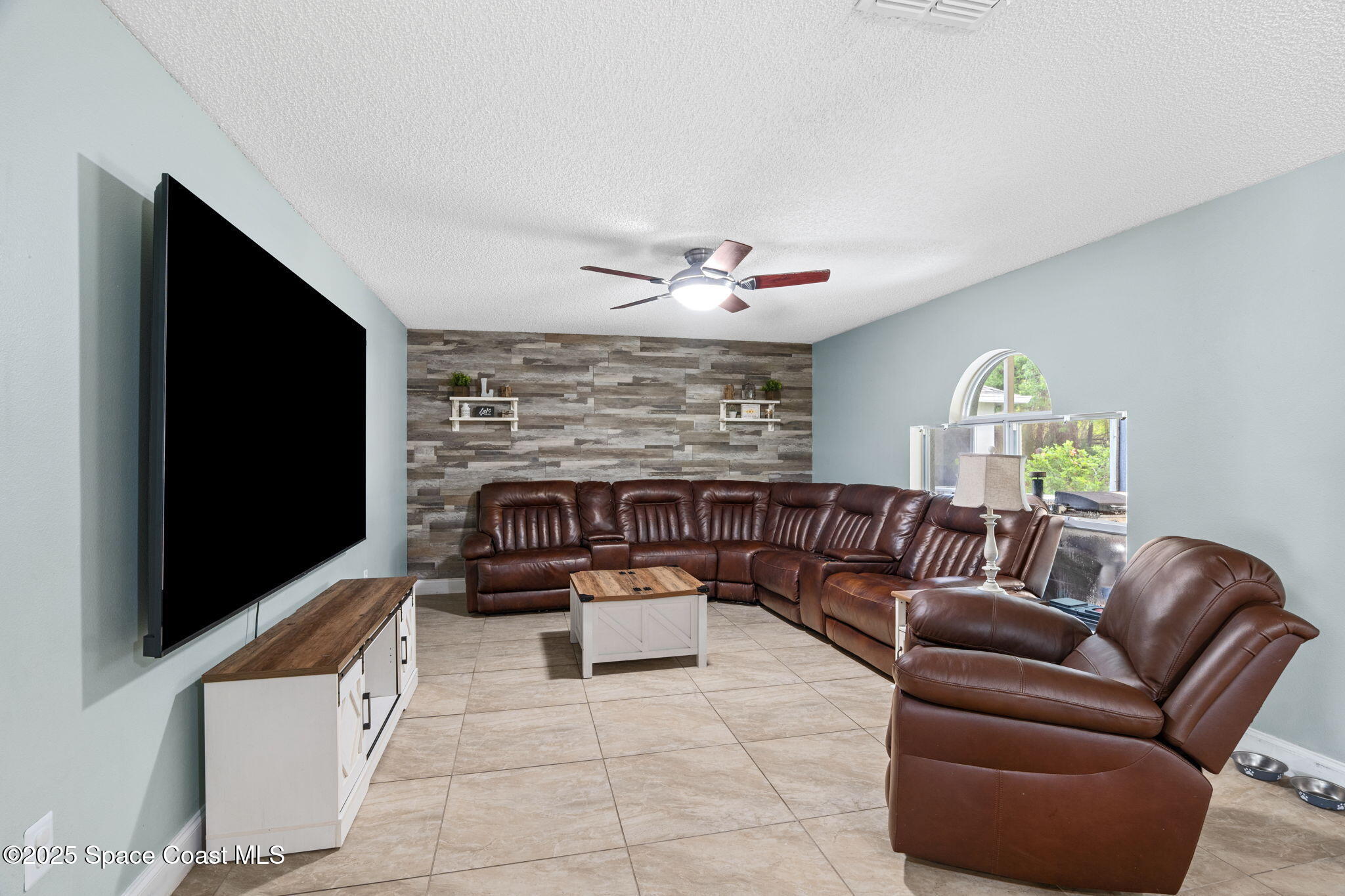 1728 La Maderia Drive