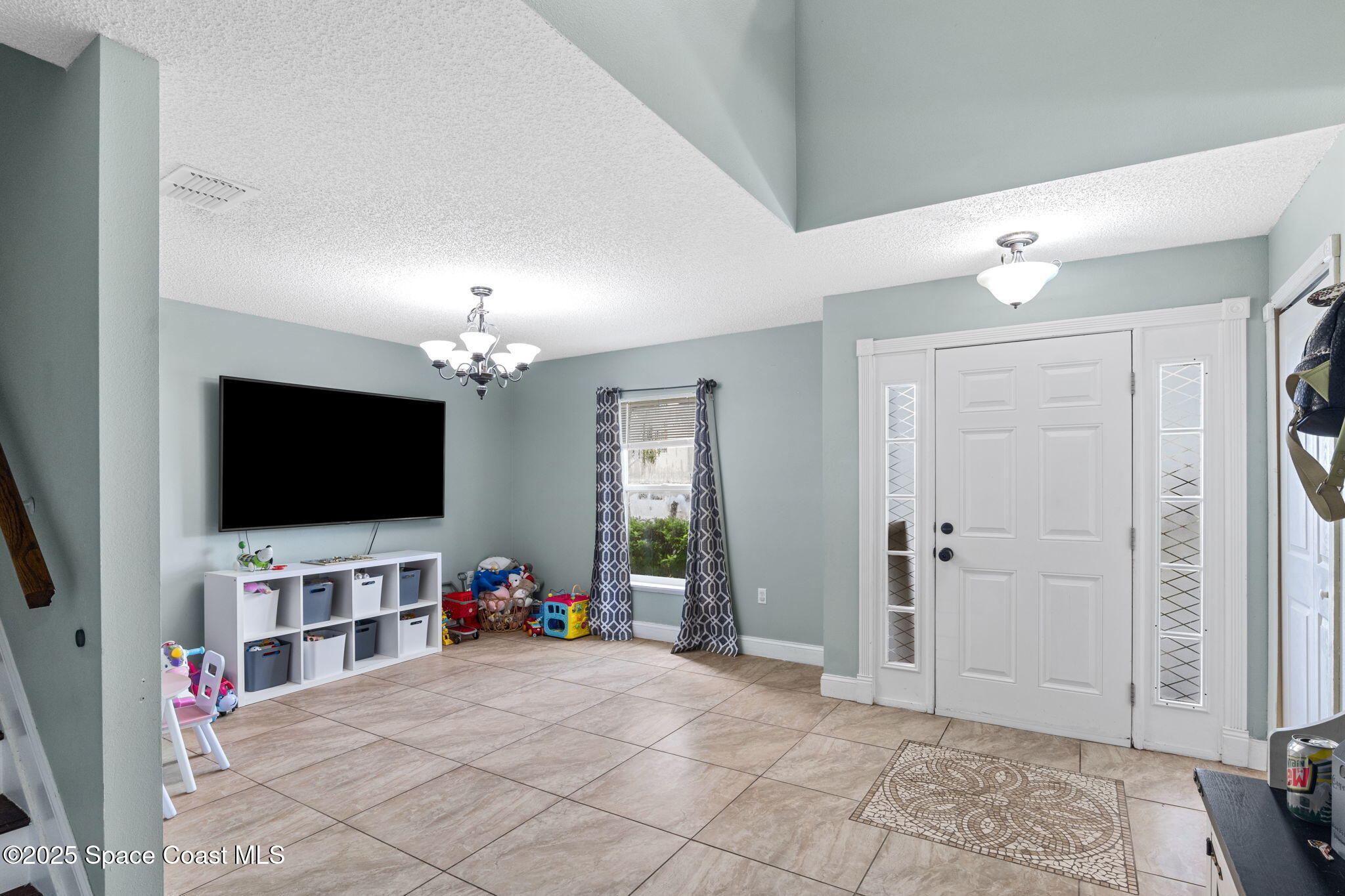 1728 La Maderia Drive