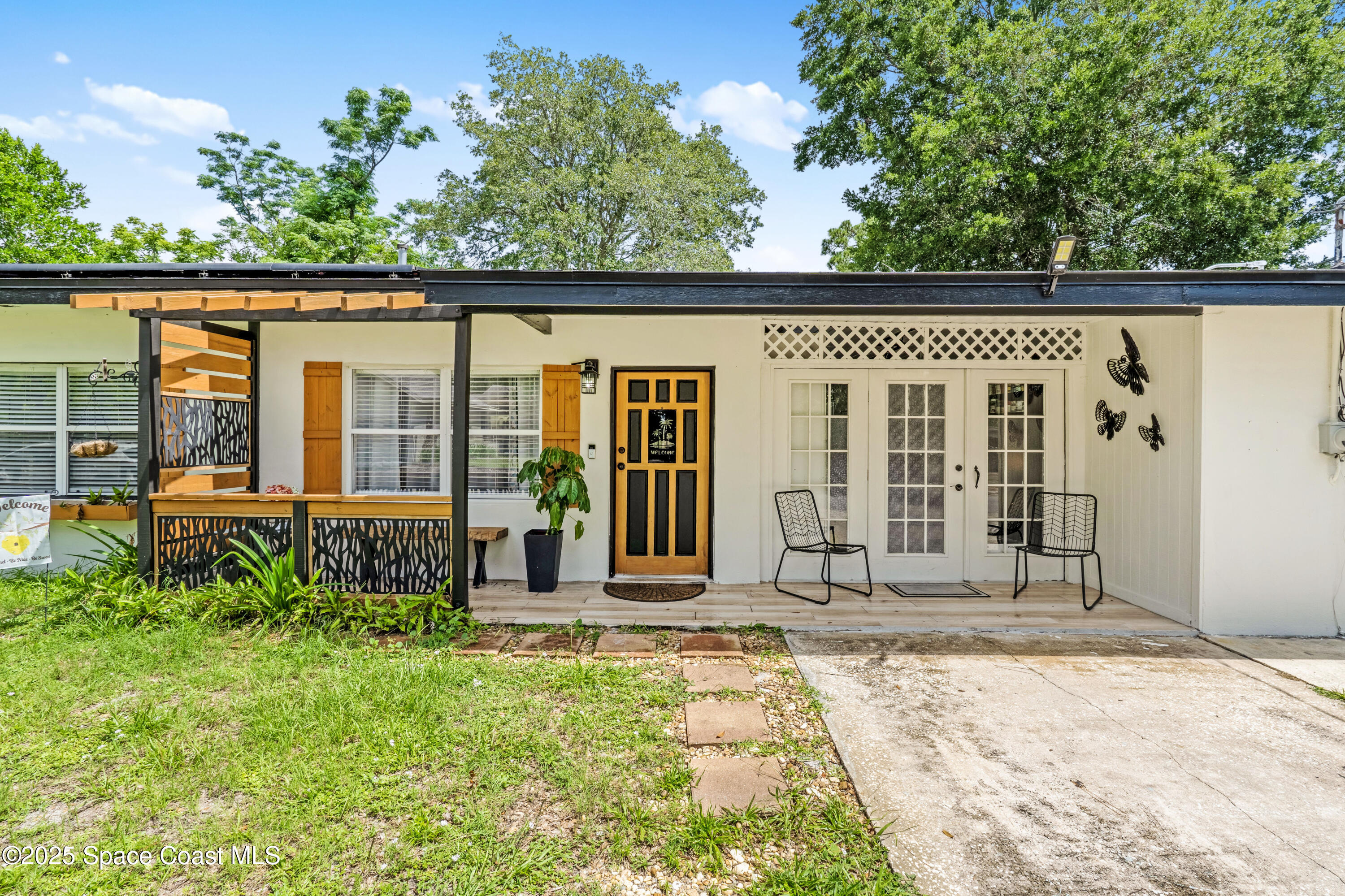 116 Lado Lane