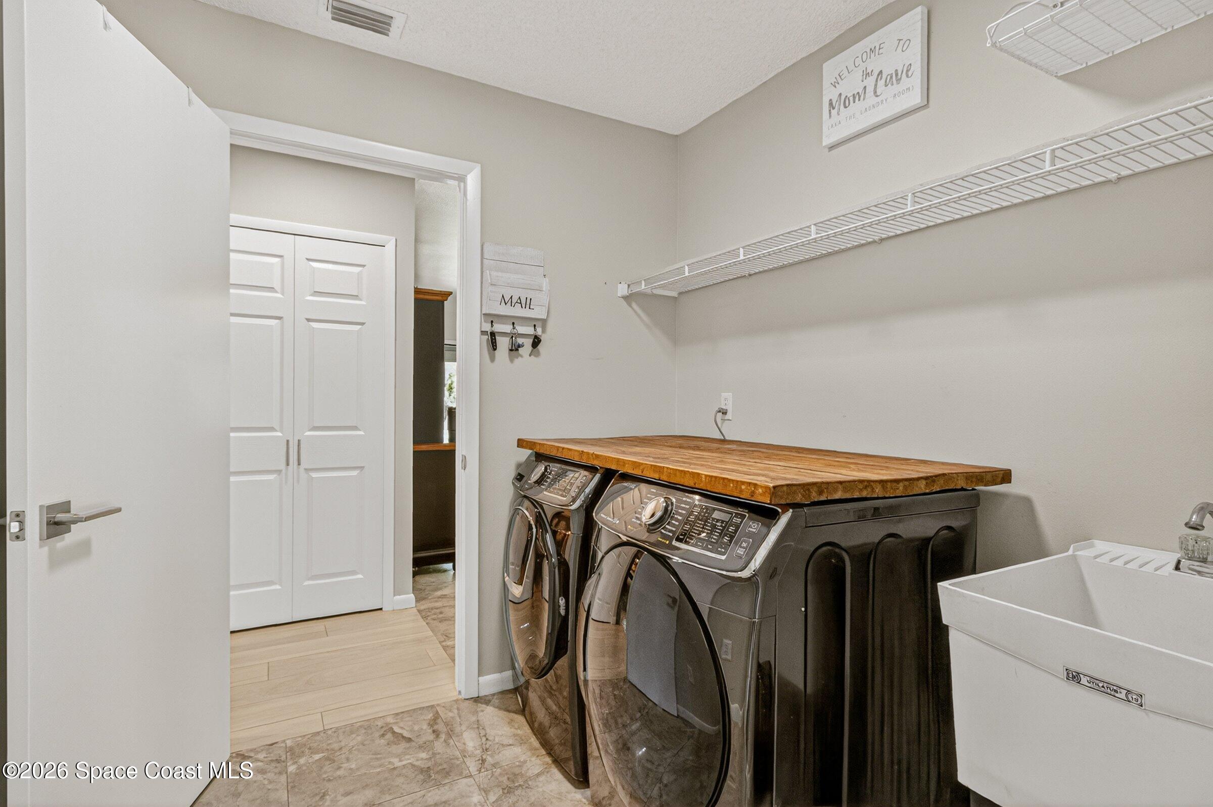 Merritt Island, Florida, 32953, United States, 4 Bedrooms Bedrooms, ,4 BathroomsBathrooms,Residential,Active,2041681