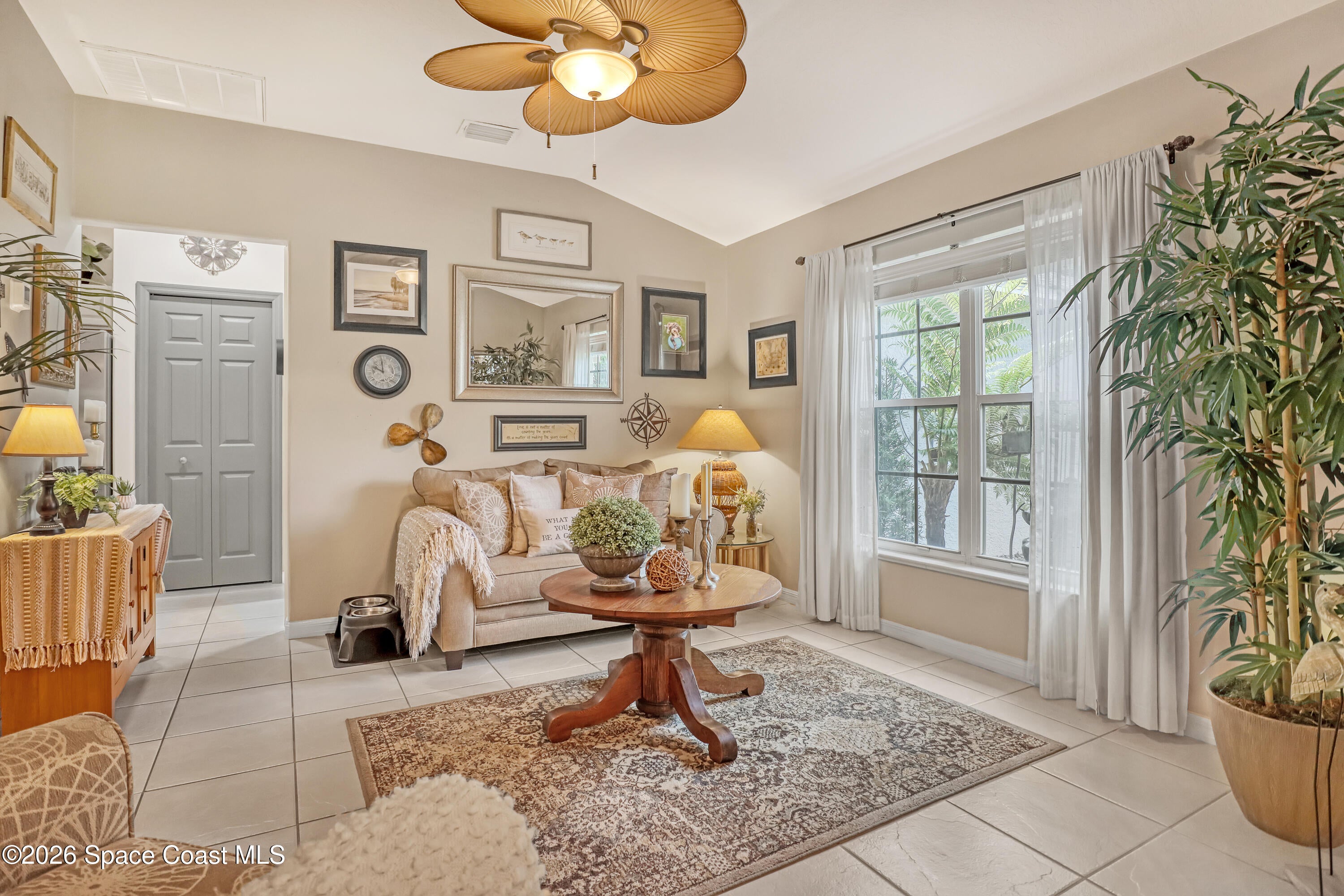 5515 Oak Hollow Drive