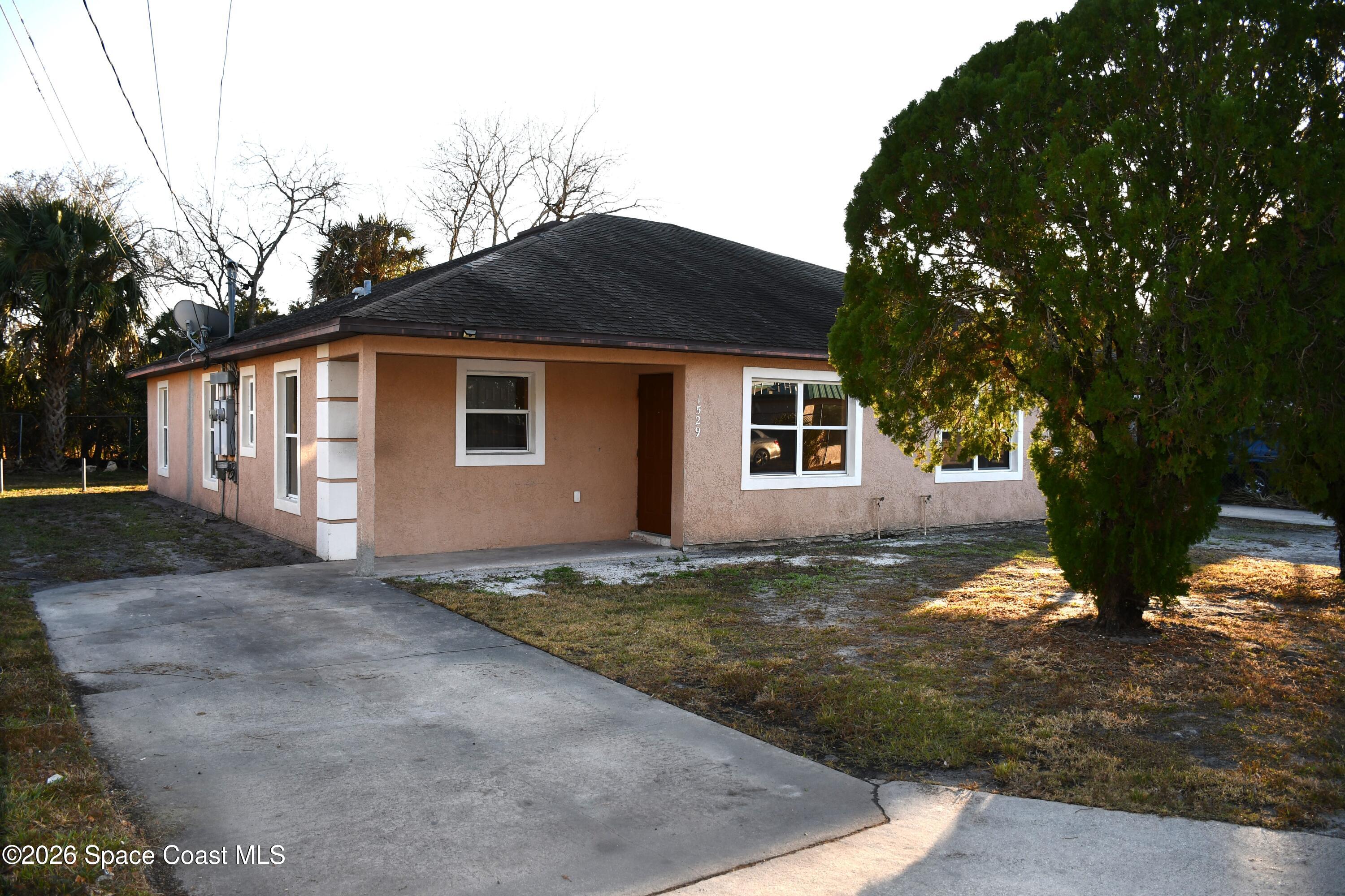 1529, 1531 Paradise Lane