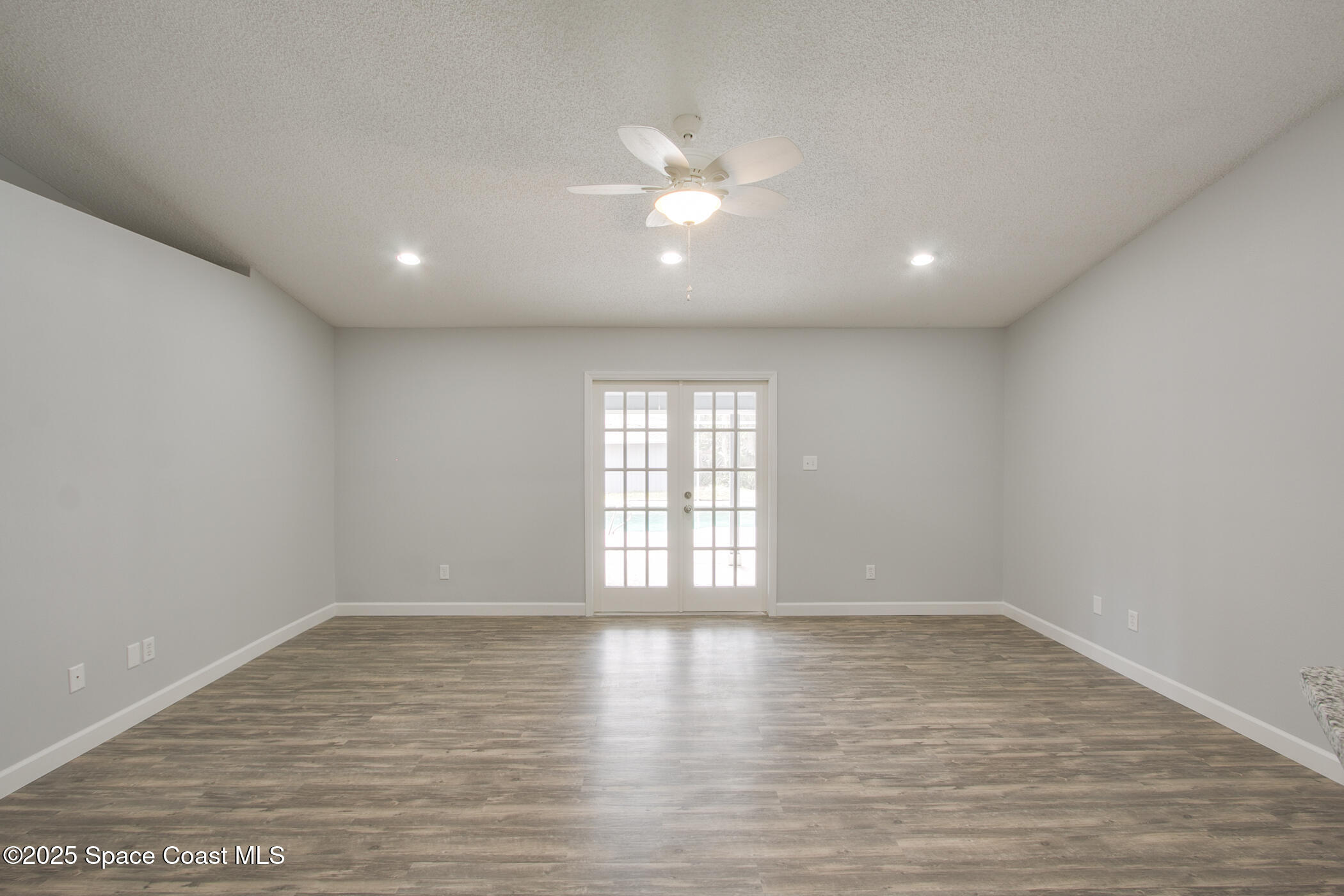 5492 Wendy Lee Drive