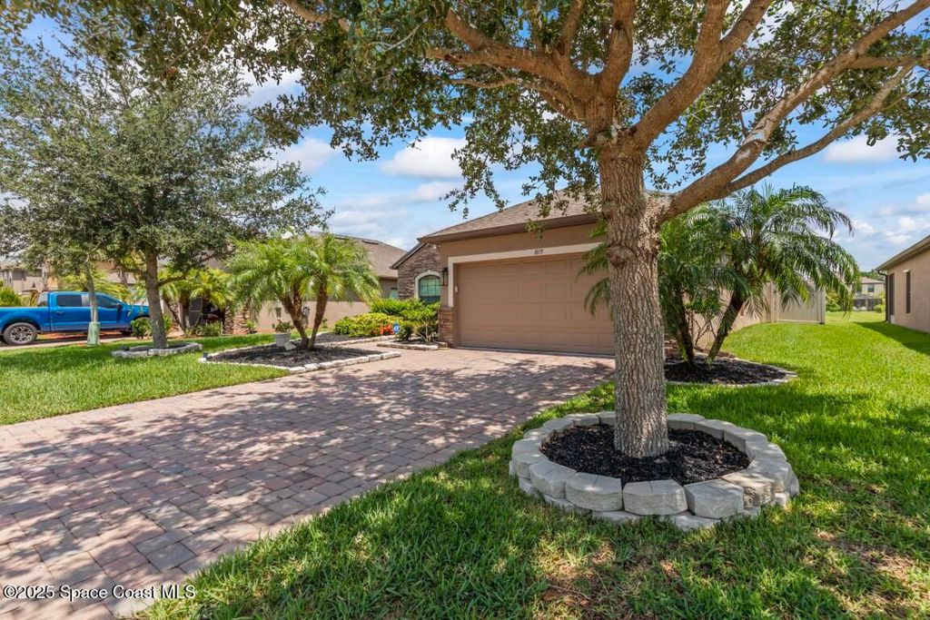Photo of 1071 Dillard Drive SE, Palm Bay, FL 32909 (MLS # 1058702)