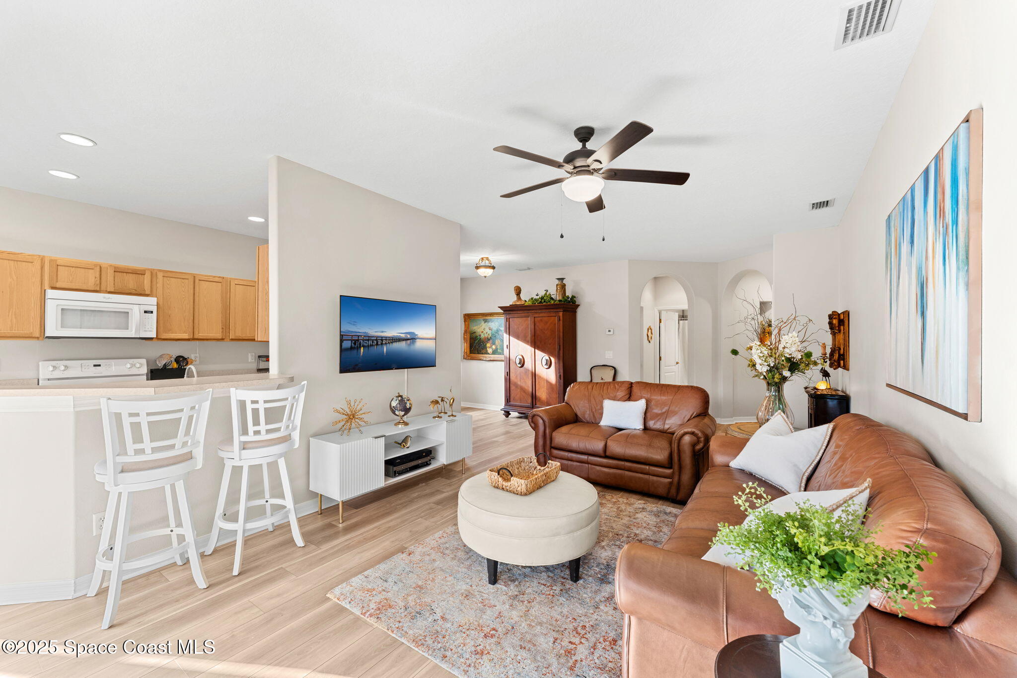 1035 Venetian Drive 105