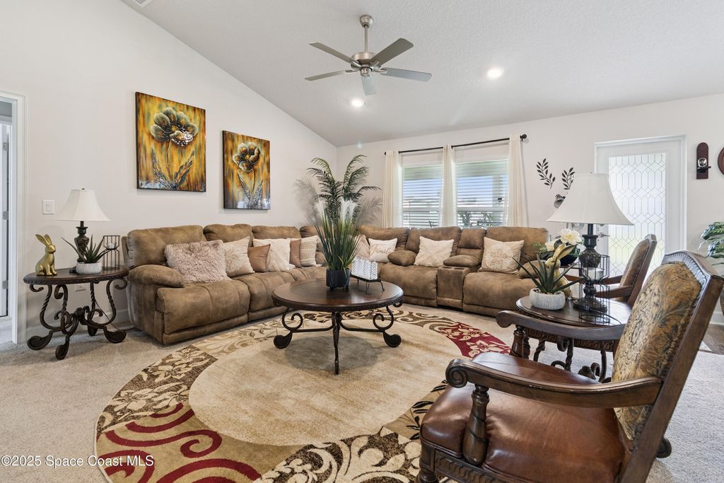 Photo of 926 Sable Circle SE, Palm Bay, FL 32909 (MLS # 1058505)