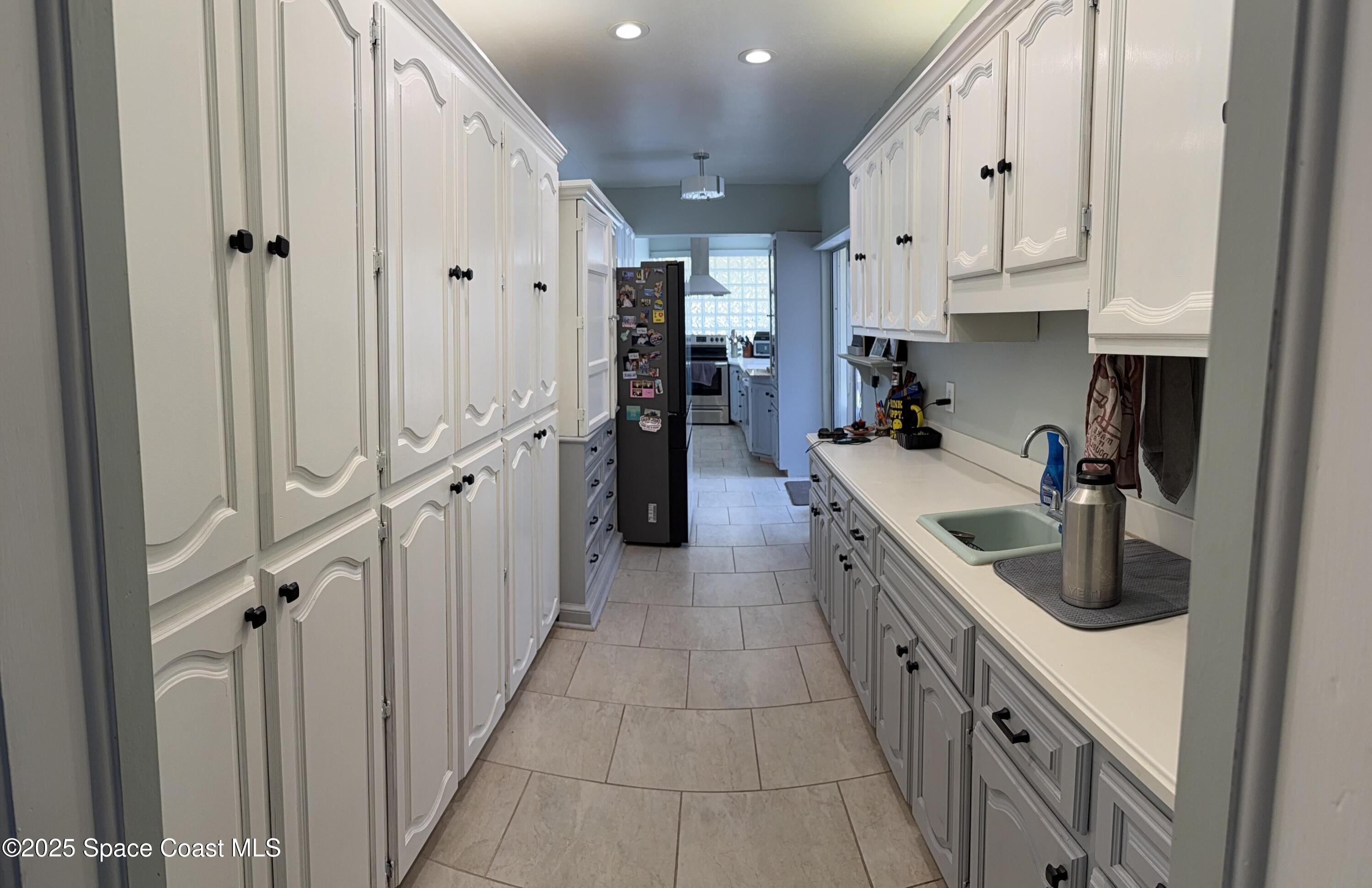 2103 Indian River Drive