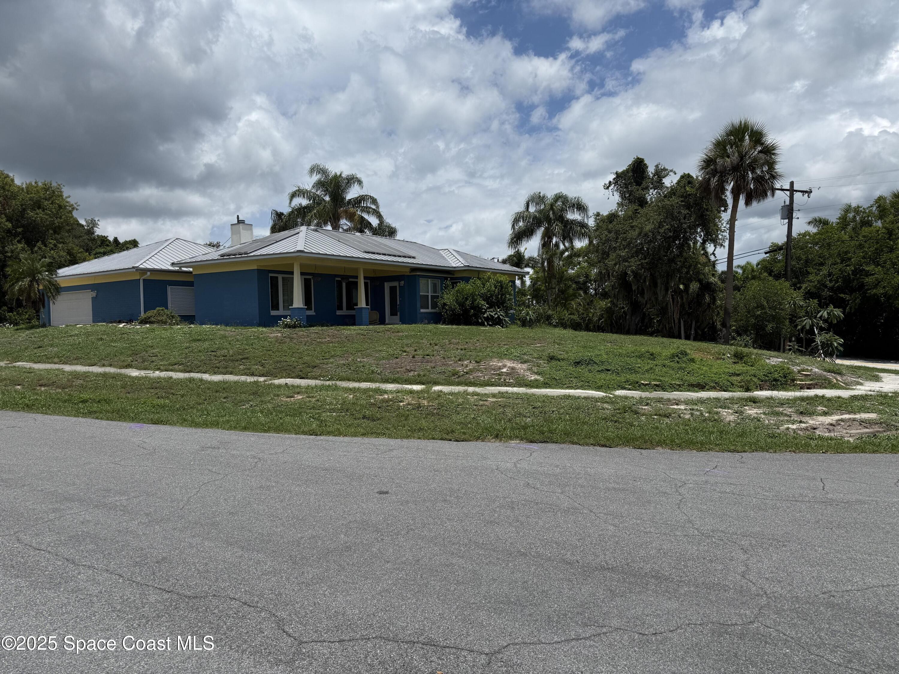 2103 Indian River Drive
