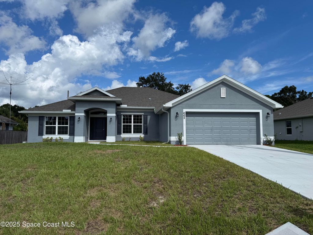 Photo of 665 Rolling Hill Drive, Sebastian, FL 32958 (MLS # 1057682)