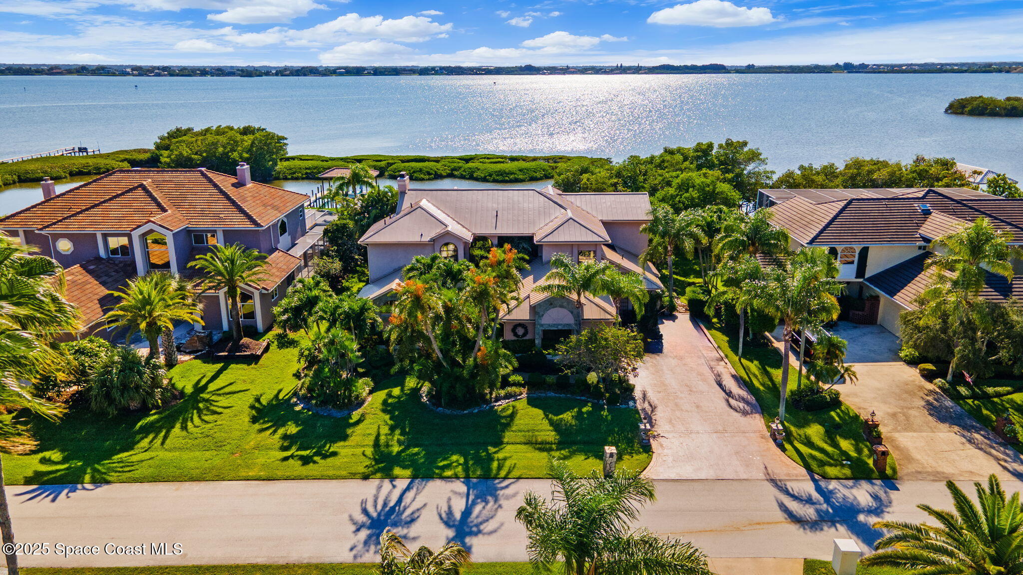 484 Lanternback Island Drive
