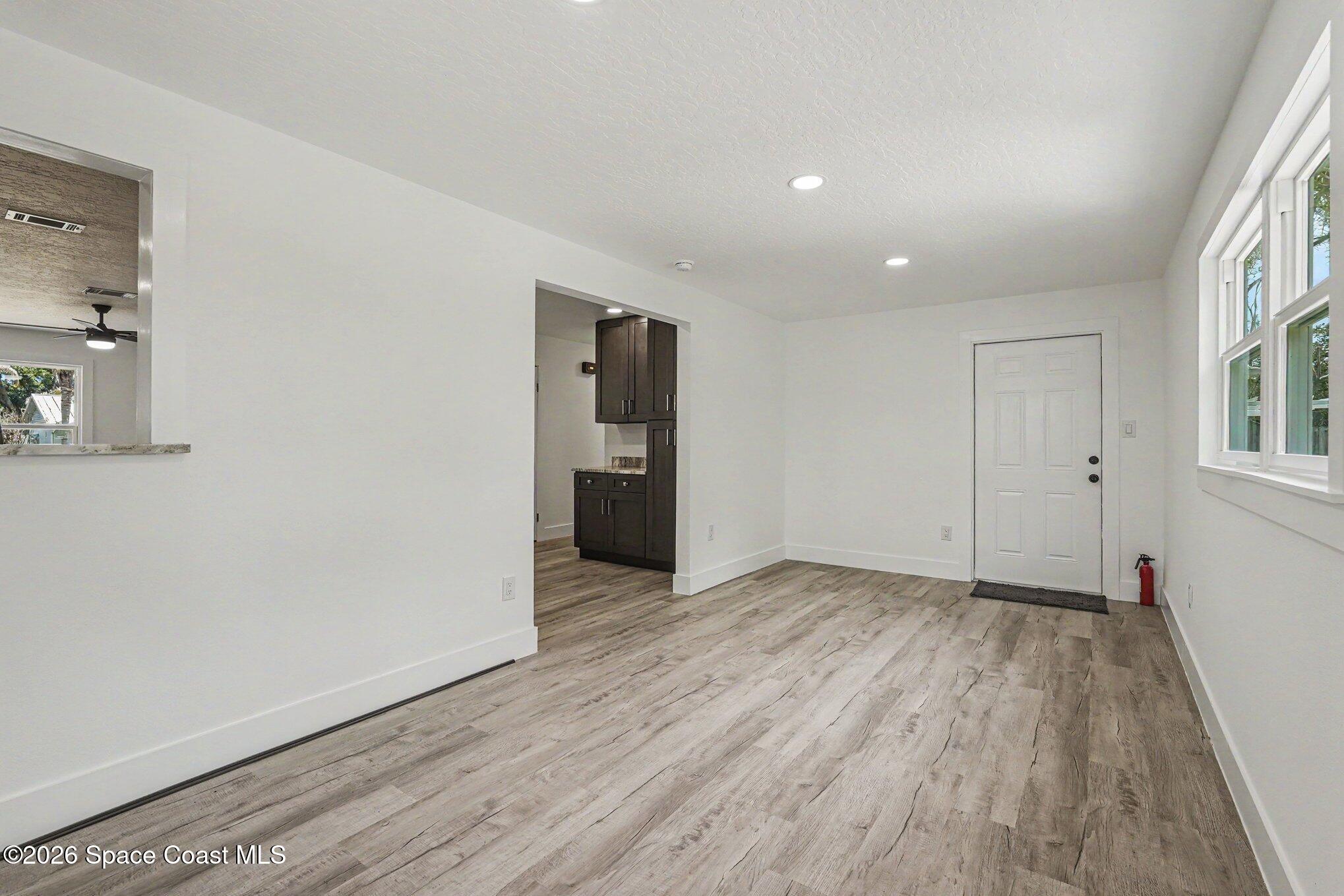 428 Calamondin Avenue NW