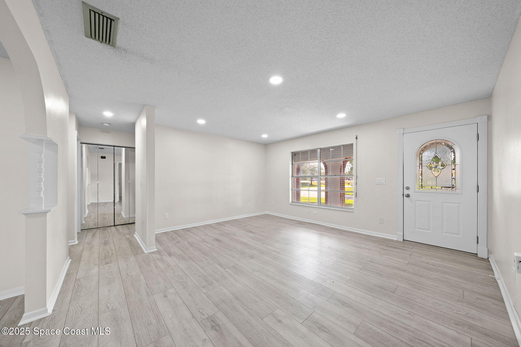 101 Eureka Avenue NE
