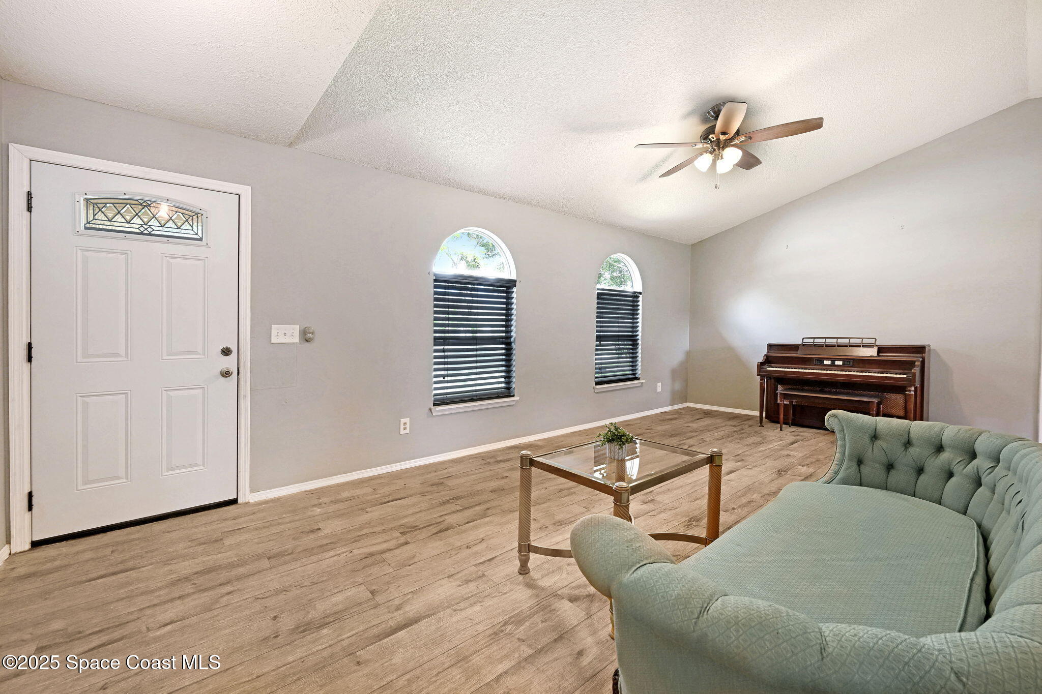 273 Jacaranda Avenue NW