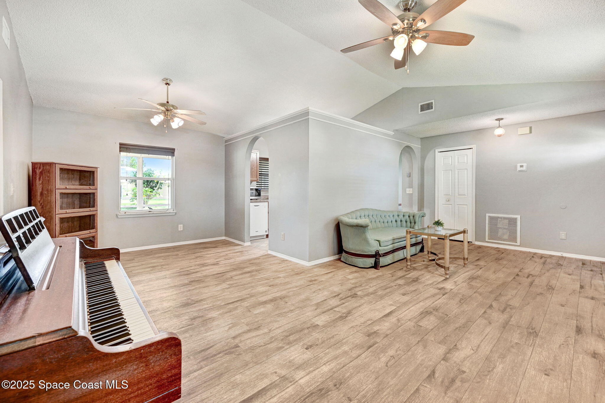 273 Jacaranda Avenue NW